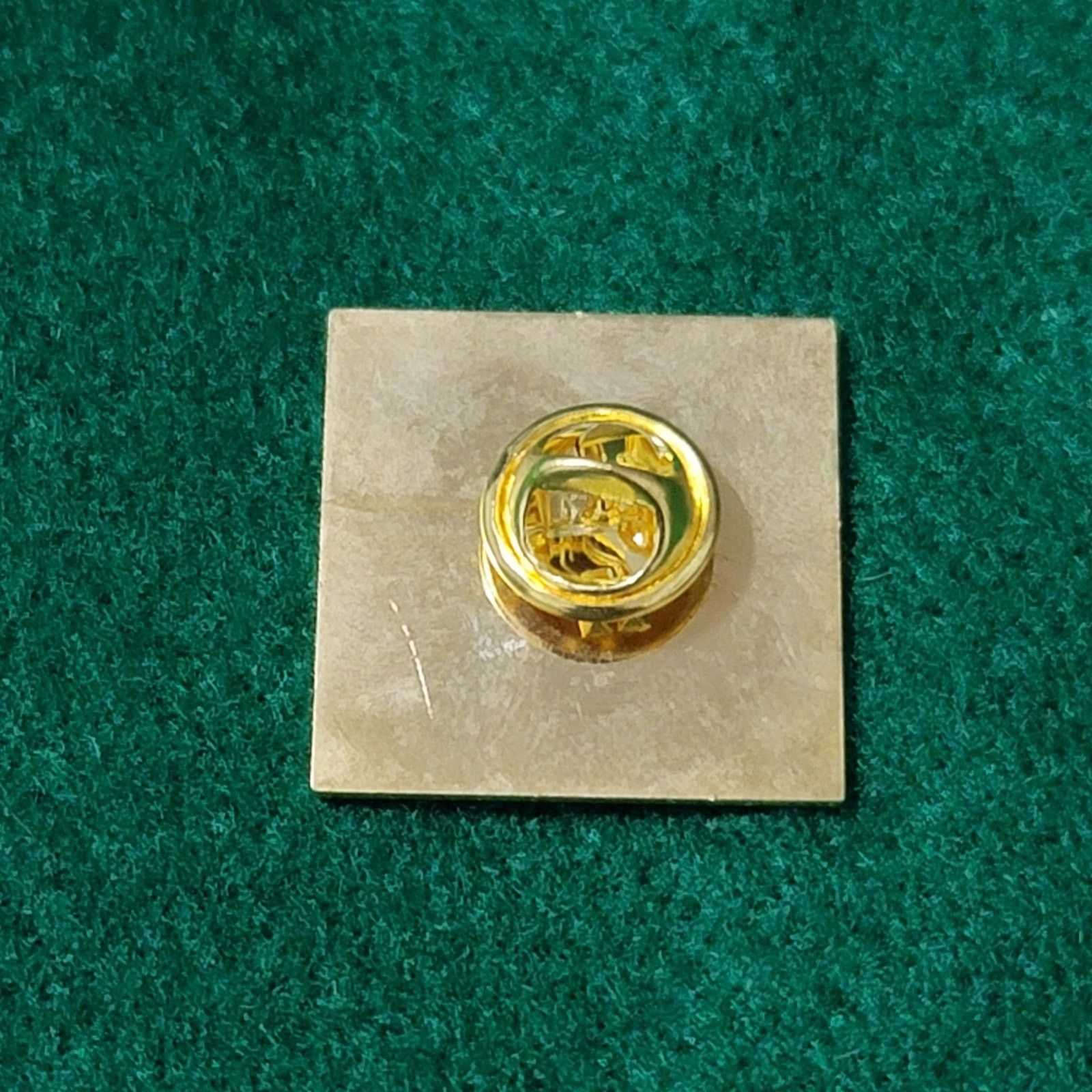 The Unbranded Brand Vtg 1996 New Orleans Louisiana AAFP Saxophone Lapel Pin Size ONE SIZE - 2 Thumbnail