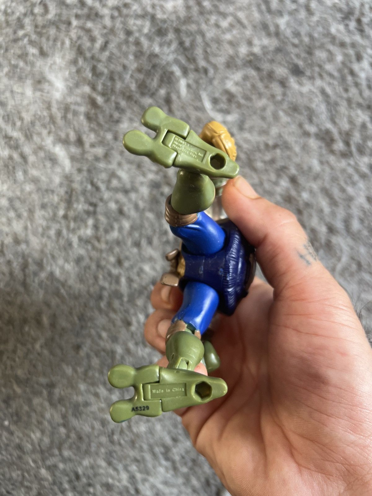 Vintage 2005 Teenage Mutant Ninja Turtles M.E.S.S. Leonardo Figure Size ONE SIZE - 3 Thumbnail