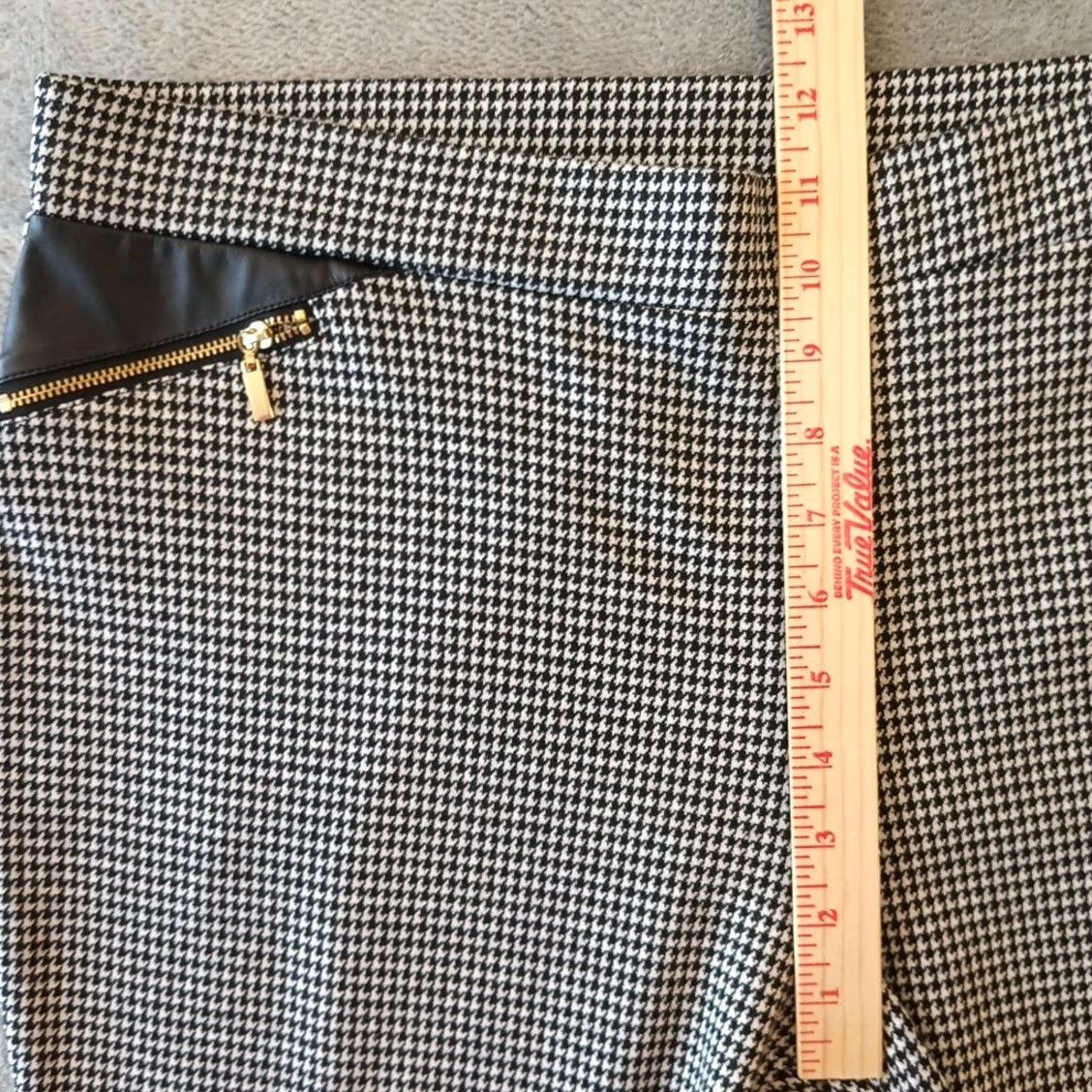 Vintage Rafaella Ankle Pants Womens Size 16 Black Gray Houndstooth Pull On Stretch Knit Polyester Blend Skinny 29in Inseam Size 38" / US 16 / IT 52 - 4 Thumbnail