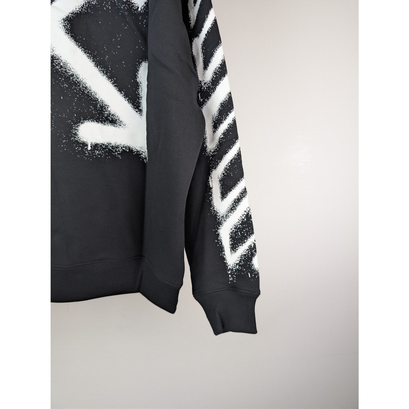 Off-White o1rshd1 Spray Can Arrow Skate Hoodie in Black Size US L / EU 52-54 / 3 - 12 Thumbnail