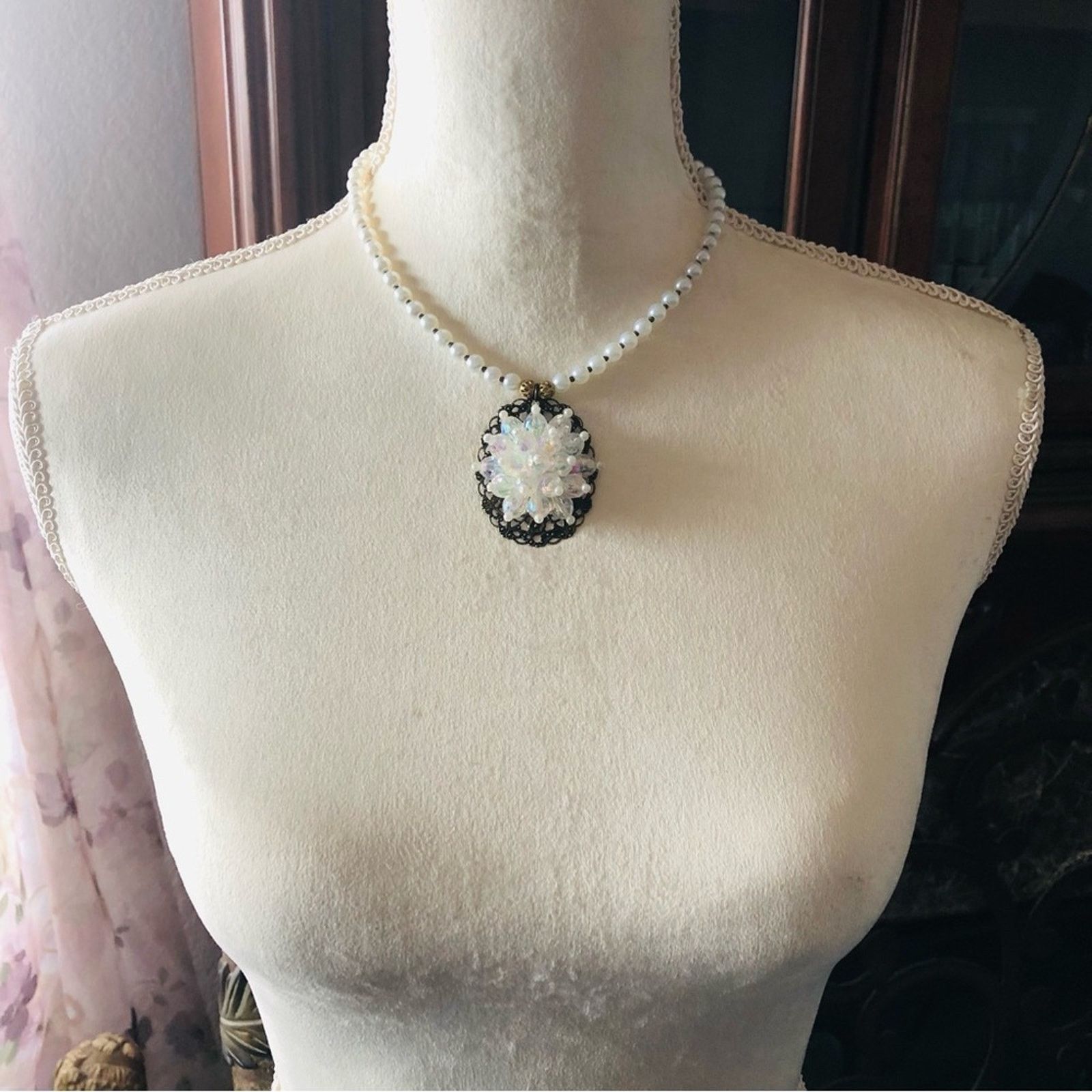 Handmade Handcrafted repurpose filigree pearl cluster Pearl necklace Size ONE SIZE - 5 Thumbnail