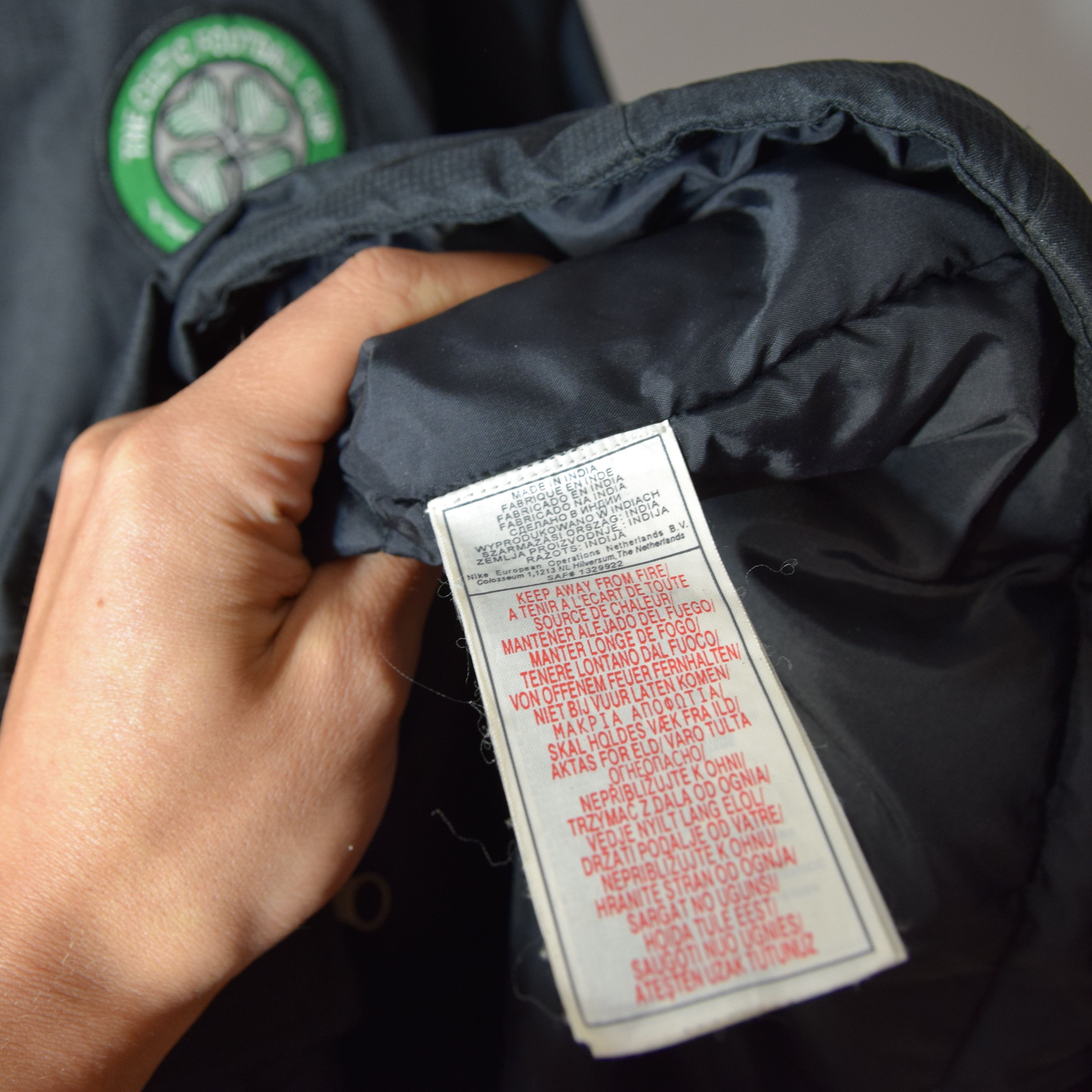 Nike × Vintage Vintage Soccer Celtic Glasgow soccertrack jacket Nike size L Size US L / EU 52-54 / 3 - 12 Thumbnail