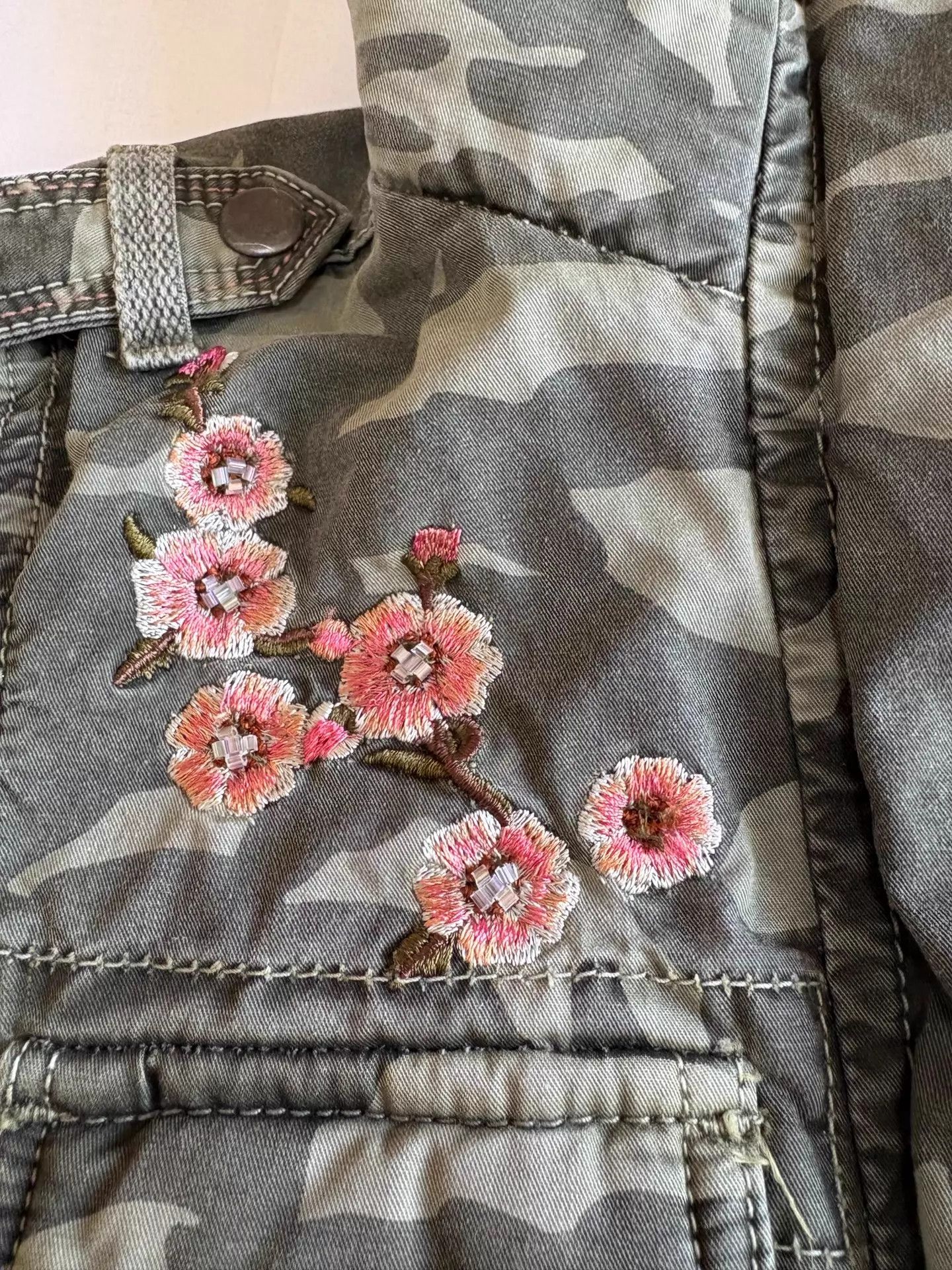 Other TOUGH Camo Beaded Floral Embroidered Drawstring Jacket Size S / US 4 / IT 40 - 6 Thumbnail
