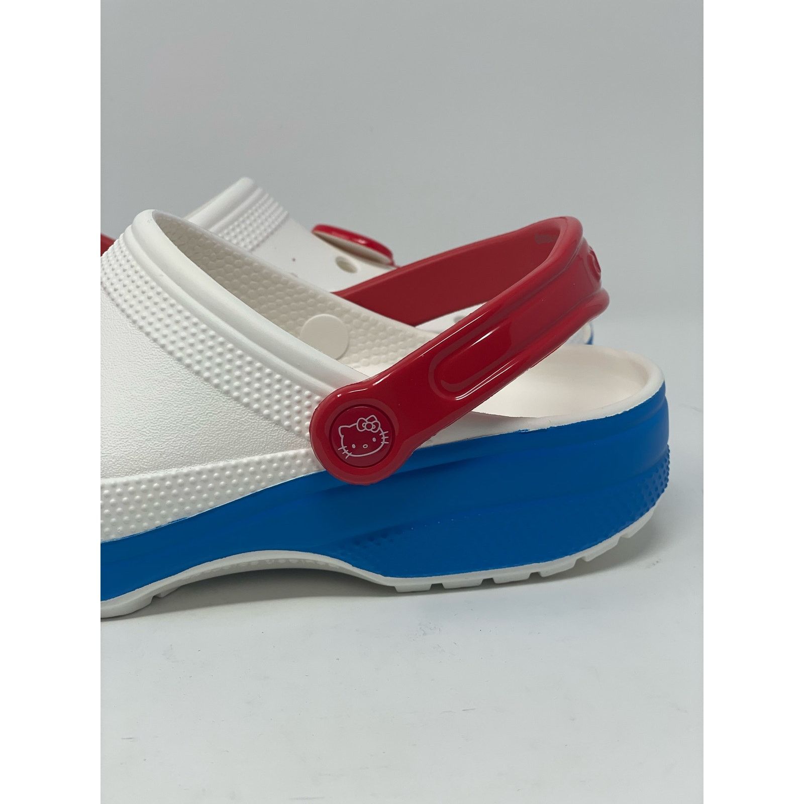 Crocs HELLO KITTY I AM CLASSIC CLOG WOMENS SIZE 11/ MENS SIZE 9 Size US 11 / IT 41 - 8 Thumbnail