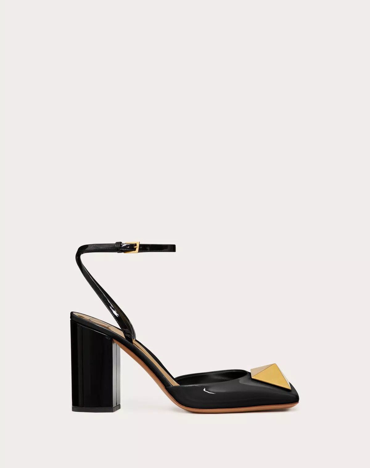 Valentino o1s1wg110625 One Stud Pump In Patent Leather 90mm in Black Size US 5 / IT 35 - 1 Thumbnail