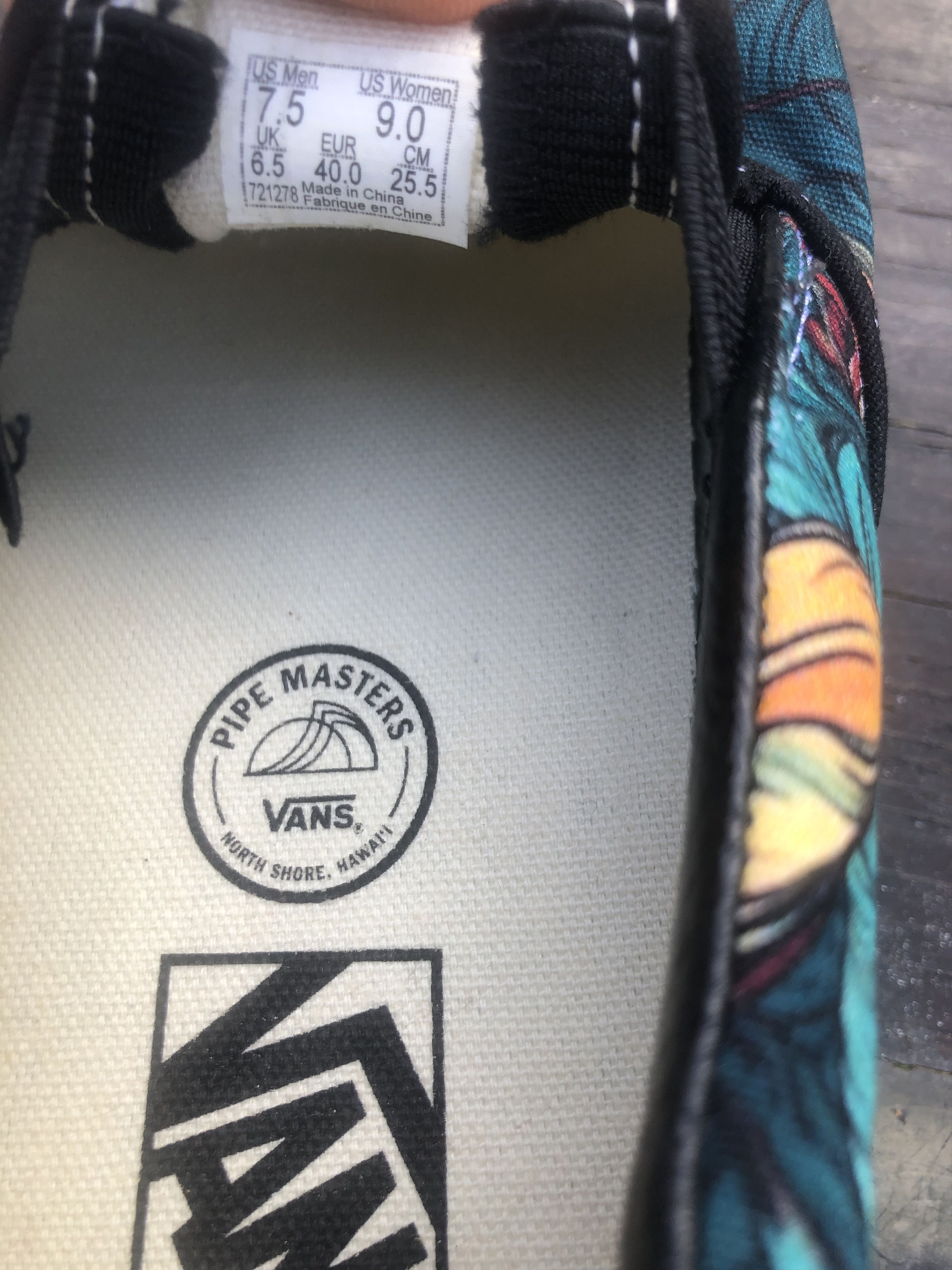 Vans Vans triple crown 2015 limited edition new Size US 7 / EU 40 - 13 Thumbnail