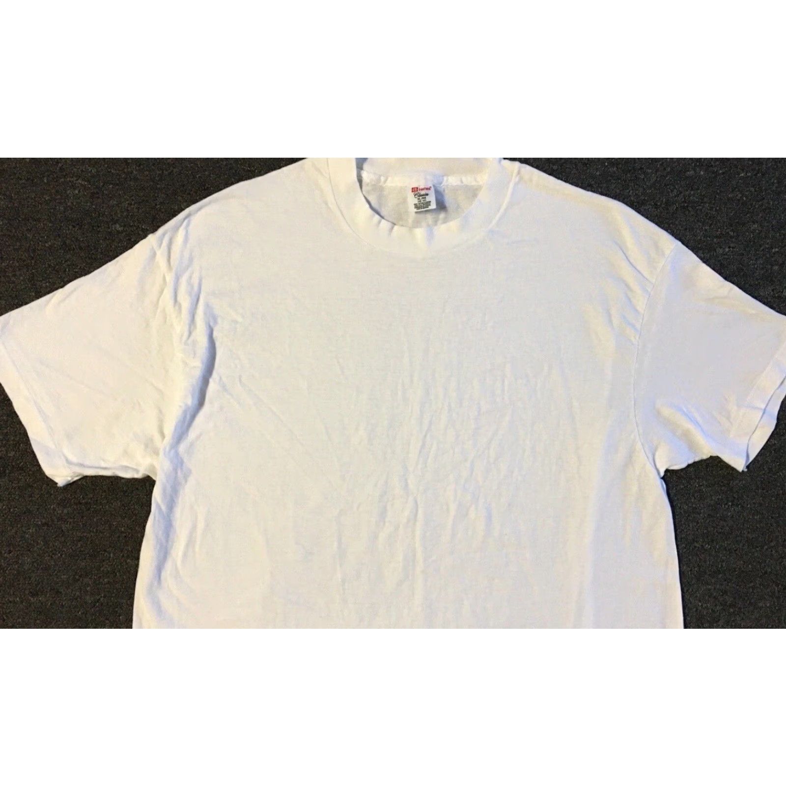 Hanes VINTAGE Hanes Shirt XL White 80s 90s Faded Grunge Biker Punk Skate Surf Trucker Track PE Men Short Sleeve T-Shirt Single Stitch Size US XL / EU 56 / 4 - 5 Thumbnail