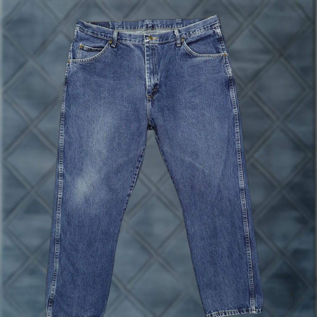 Wrangler Wrangler Jeans Mens 40x30 Blue Regular Fit Straight Leg Denim Medium Wash Size US 40 / EU 56 - 1 Thumbnail