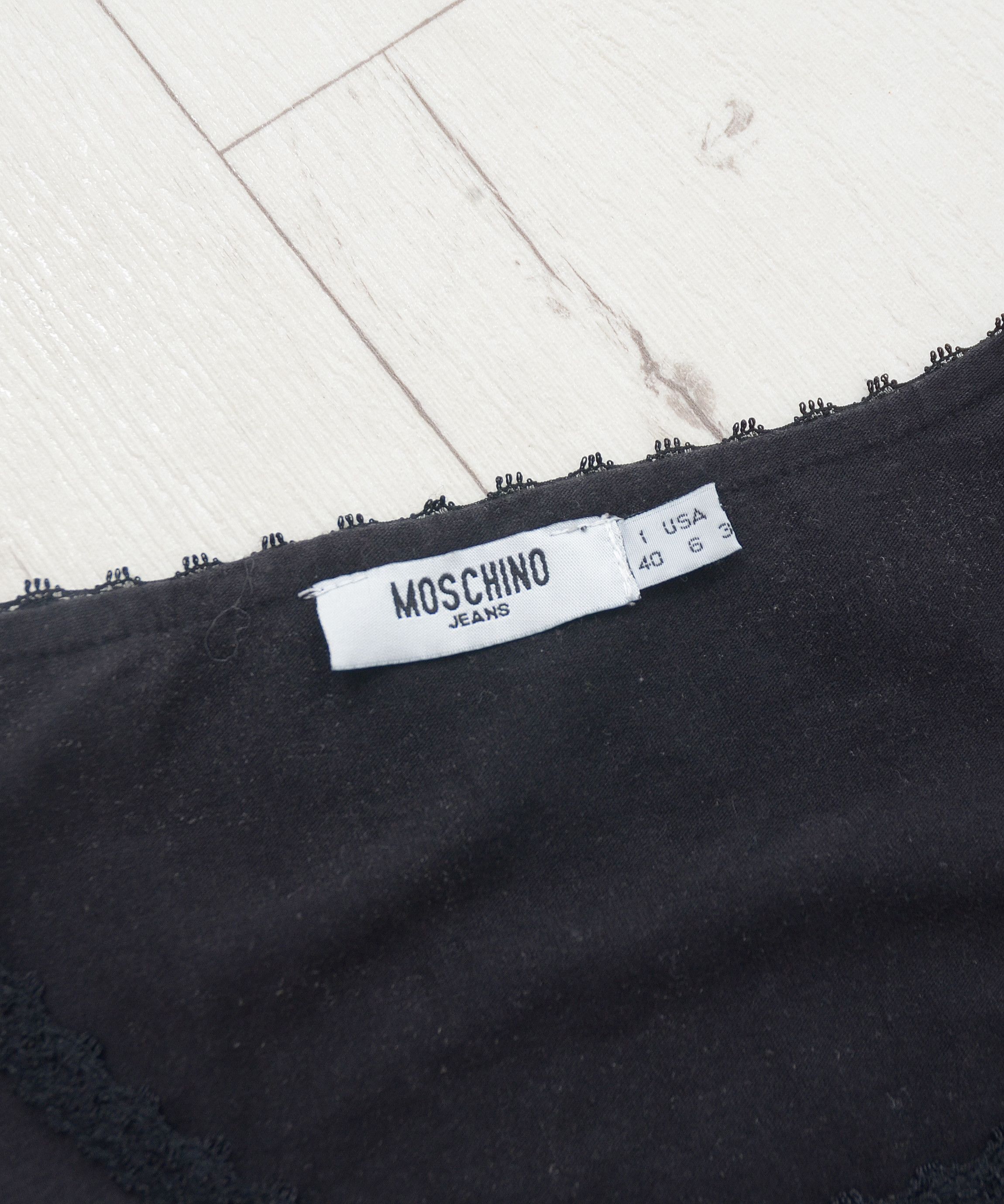 Moschino × Vintage Vintage Y2K Moschino jeans cropped t-shirt / tee S designer Size M / US 6-8 / IT 42-44 - 7 Thumbnail
