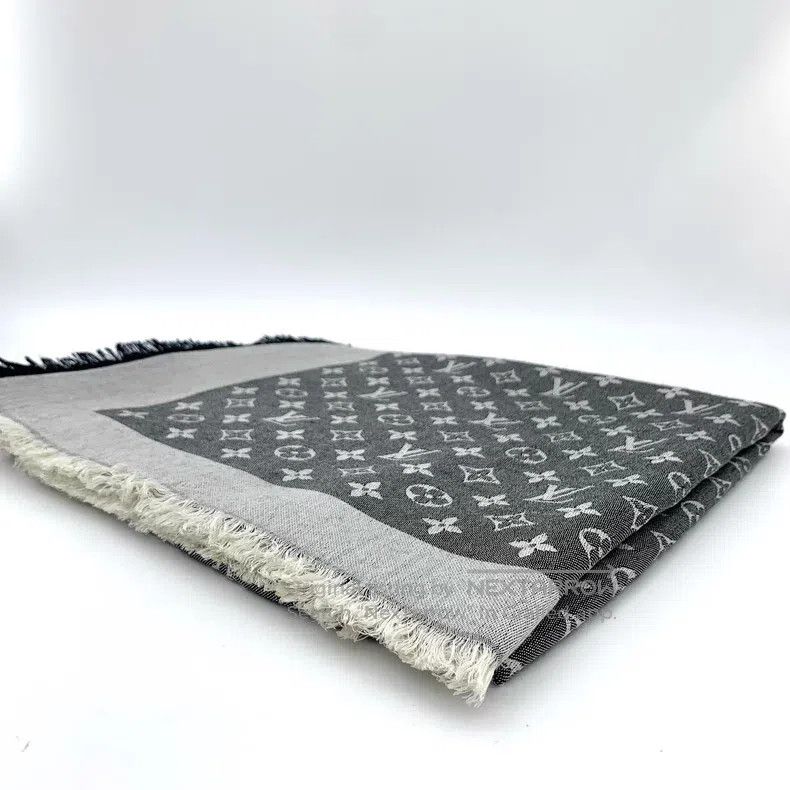 Louis Vuitton Louis Vuitton Dark grey logo presbyopic full print mulberr Size ONE SIZE - 2 Thumbnail