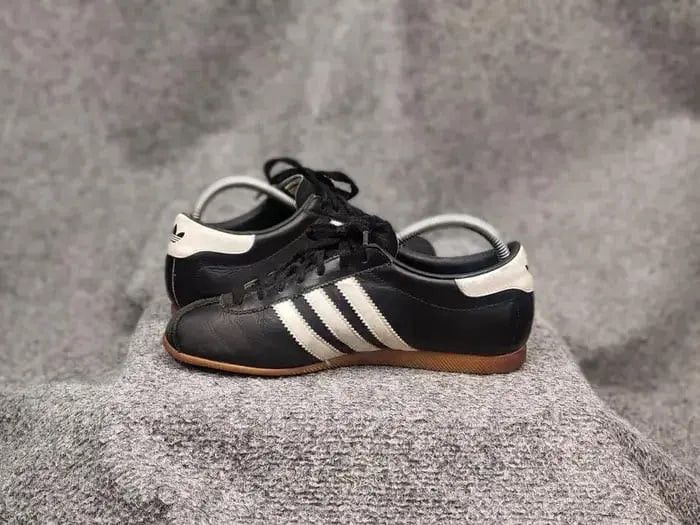 Adidas Vintage Adidas Originals Rekord Black Leather Sneaker Y2K Size US 6 / EU 39 - 11 Thumbnail