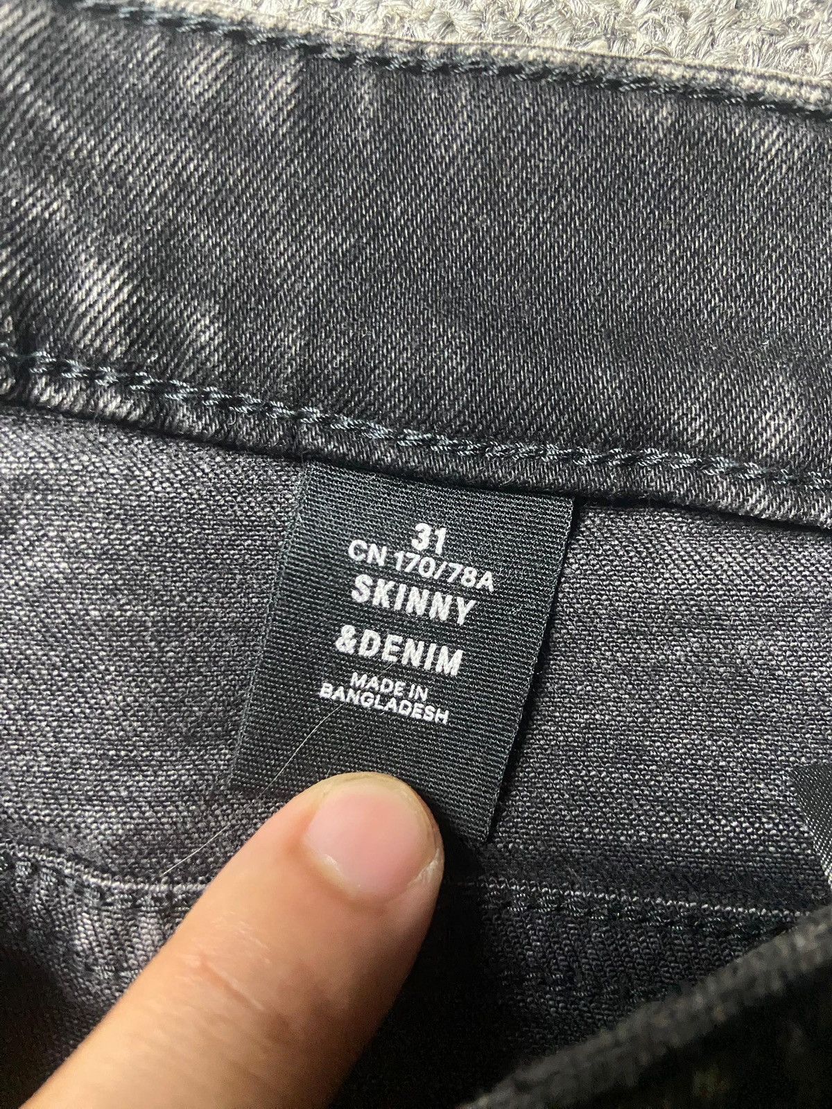 Japanese Brand &Denim Acid Black Distressed Skinny Jeans (165) Size US 30 / EU 46 - 2 Thumbnail