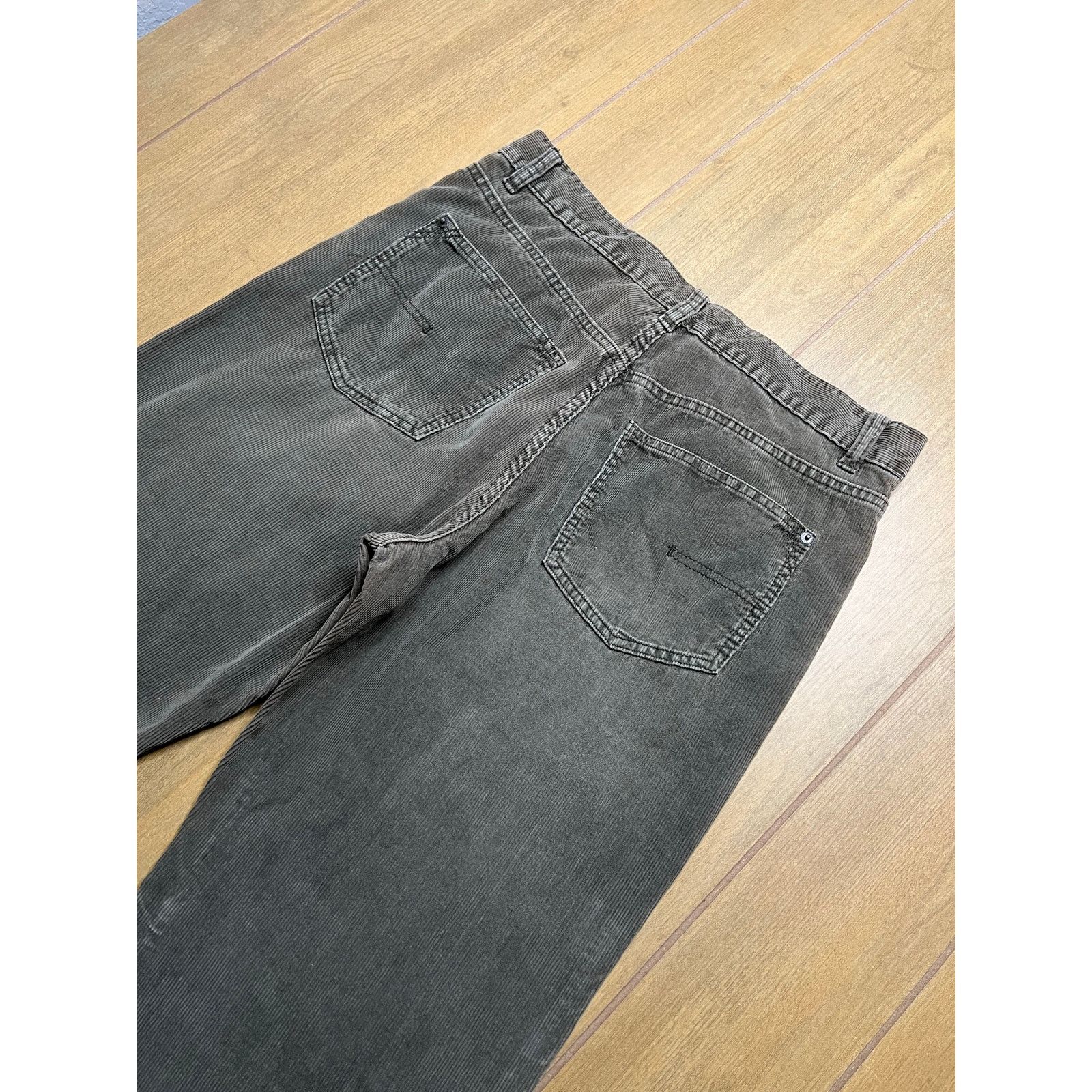 Calvin Klein Vintage Calvin Klein Corduroy Jean Sz 33x30 Straight Leg Y2K Size US 33 - 7 Thumbnail