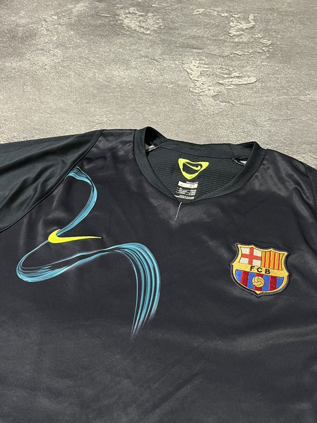 Nike Vintage Nike Fc Barcelona 2008-2009 Soccer Jersey Shirt Size US XL / EU 56 / 4 - 2 Thumbnail