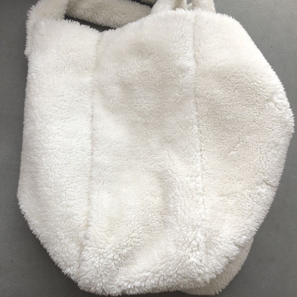 Alo Yoga Alo Yoga Foxy Sherpa Tote Ivory Size ONE SIZE - 4 Thumbnail
