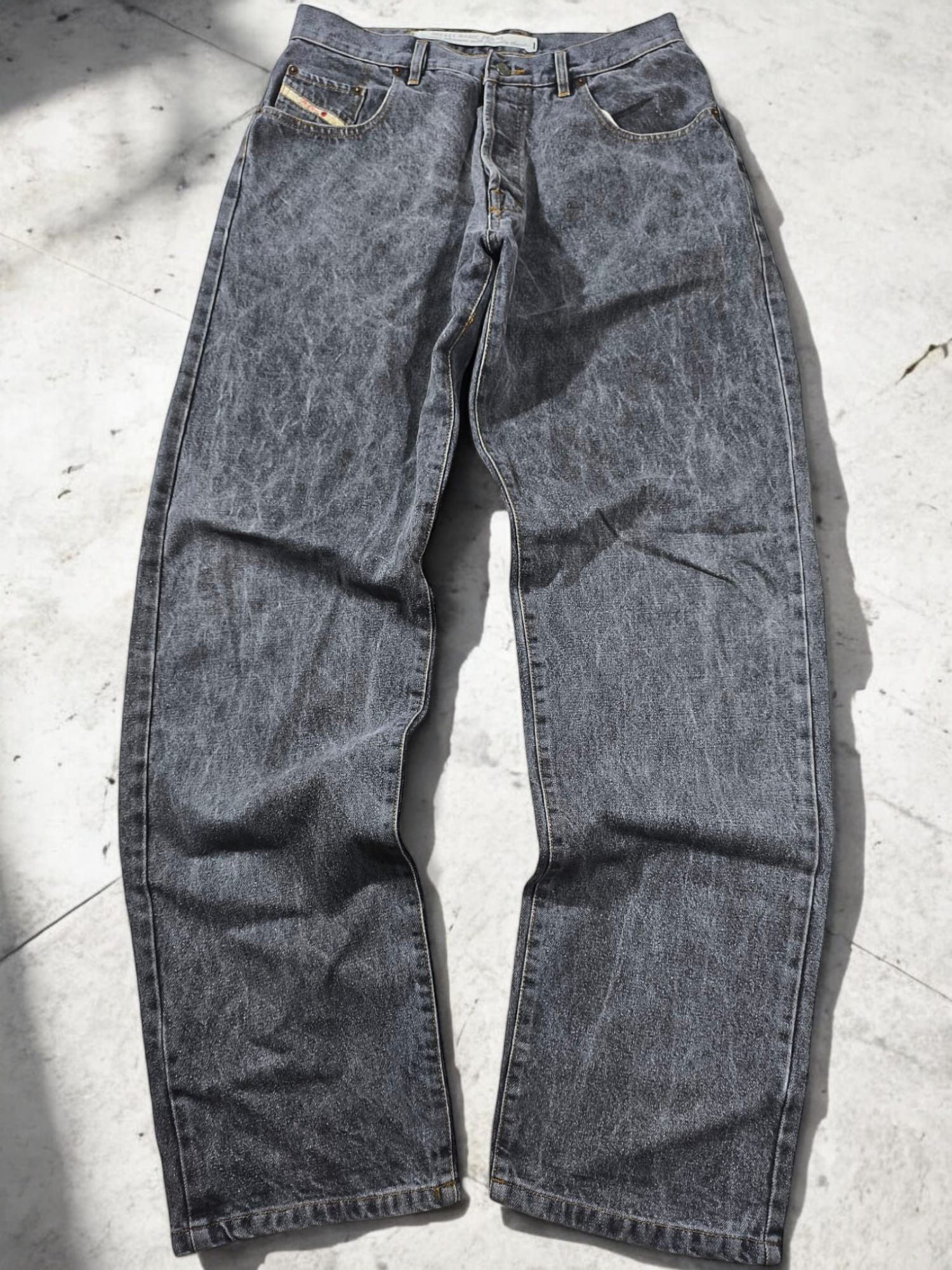 Diesel 90s Baggy Charcoal Grey Diesel Made in Italy Jeans Size US 32 / EU 48 - 2 Thumbnail