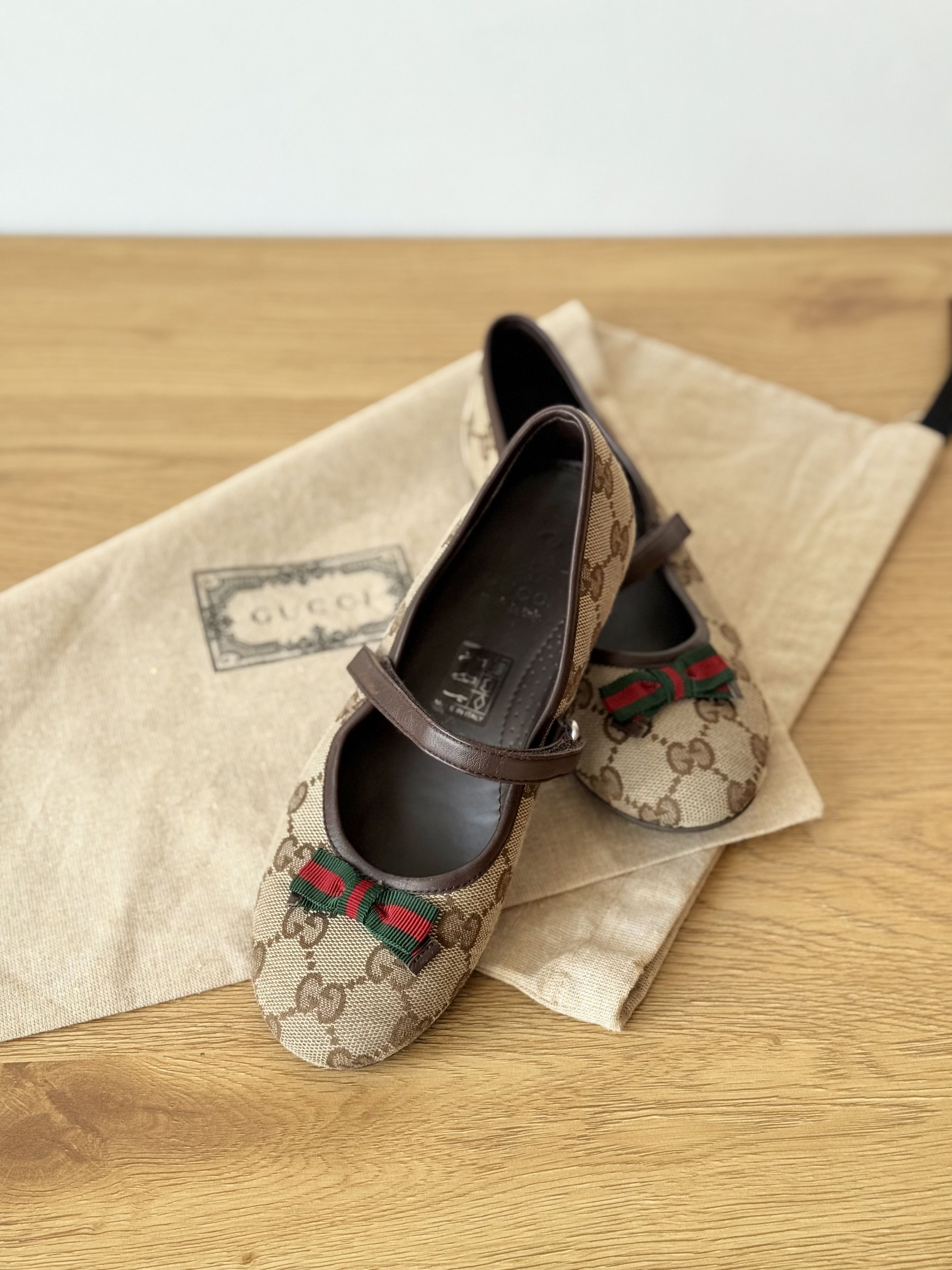 Gucci Authentic Gucci Monogram Ballet Flats EU32 Size US 4 / IT 34 - 6 Thumbnail