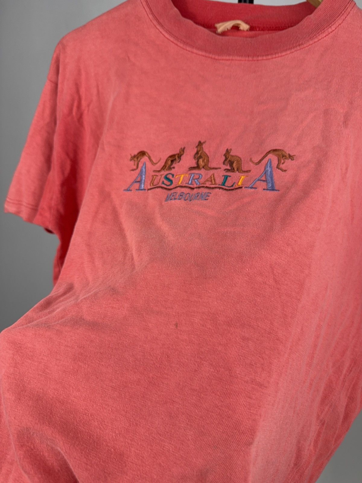 Vintage Vintage 90s Australia Melbourne Kangaroo Faded Retro Tee Size US M / EU 48-50 / 2 - 8 Thumbnail