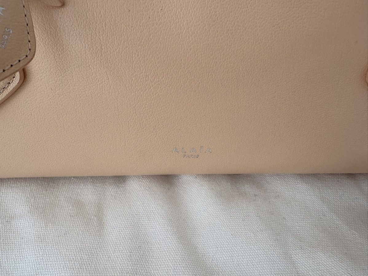 Alaia LE TECKEL MEDIUM BAG IN GOATSKIN - NUDE Size ONE SIZE - 3 Thumbnail