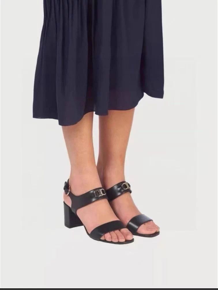 Salvatore Ferragamo Ferragamo Black Leather Sandal 6.5cm Heel 6 (36) New Size US 6 / IT 36 - 6 Thumbnail