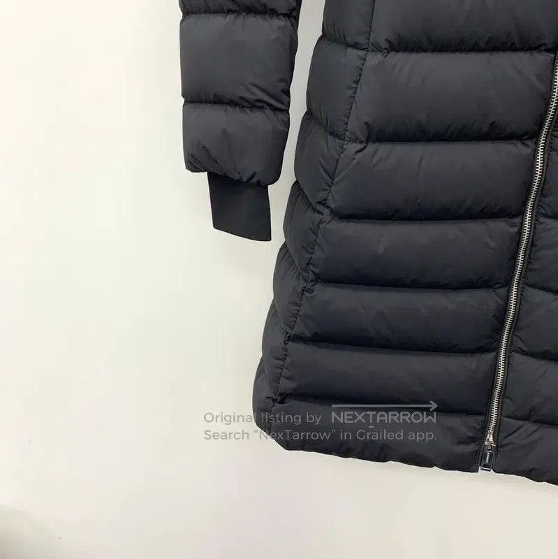 Burberry Burberry Women's Black Down Jacket. Size XS / US 0-2 / IT 36-38 - 4 Thumbnail