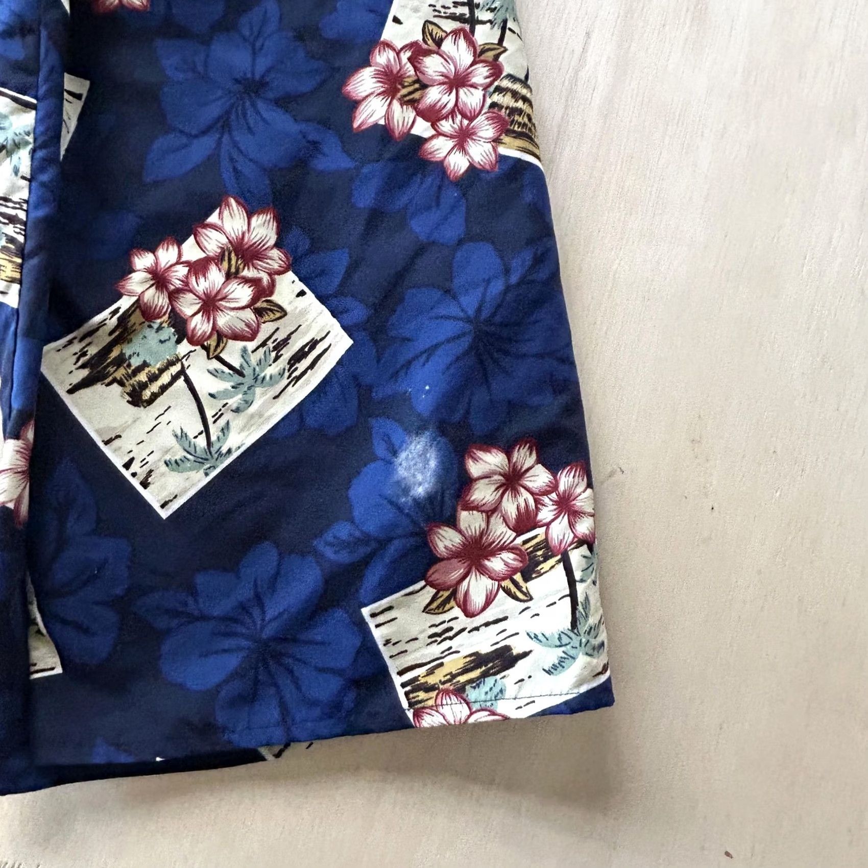 Vintage Montage Shirt Mens Large Blue Floral Hawaiian Short Sleeve Button Up Tropical Size US L / EU 52-54 / 3 - 7 Thumbnail