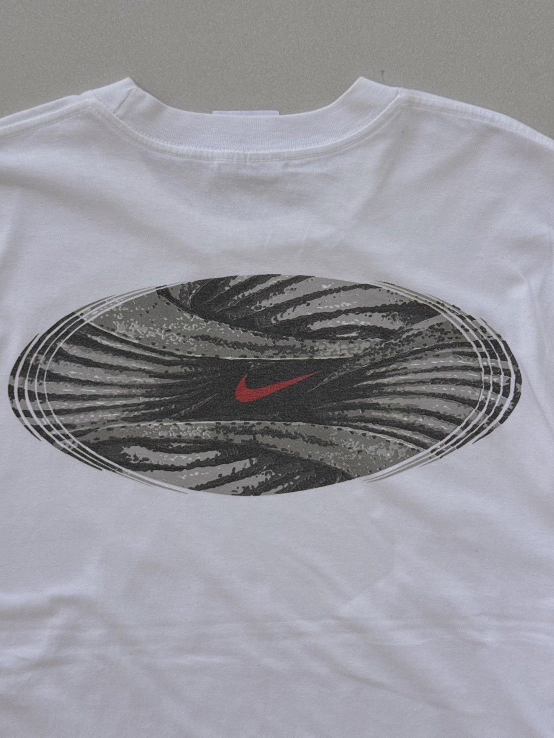 Nike Vintage Nike Tailwind Air 90's T-shirt Size US M / EU 48-50 / 2 - 3 Thumbnail