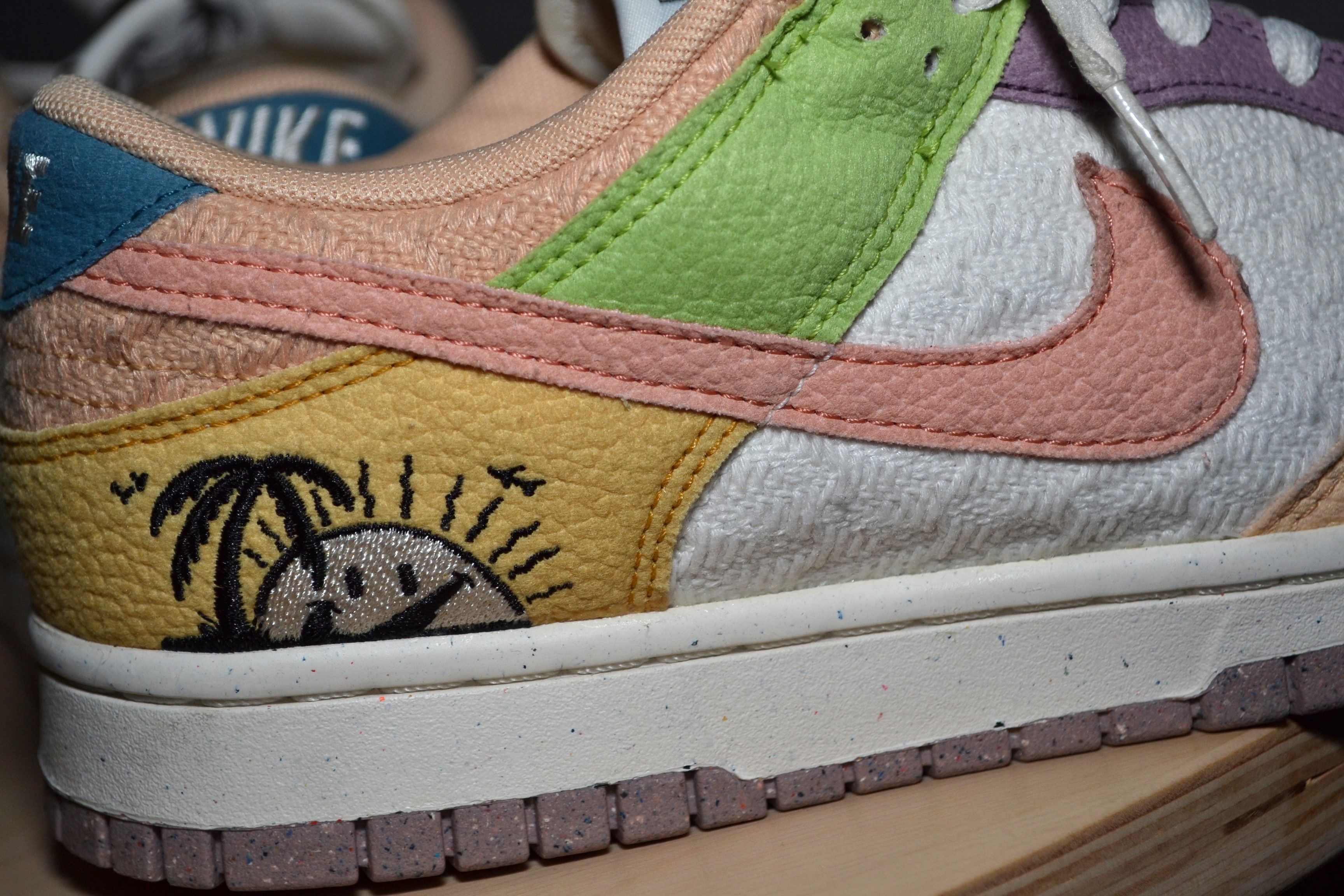 Nike Nike Dunk Low SE Sun Club Multi Peach Pink DQ0265-100 10 US Size US 10 / IT 40 - 9 Thumbnail
