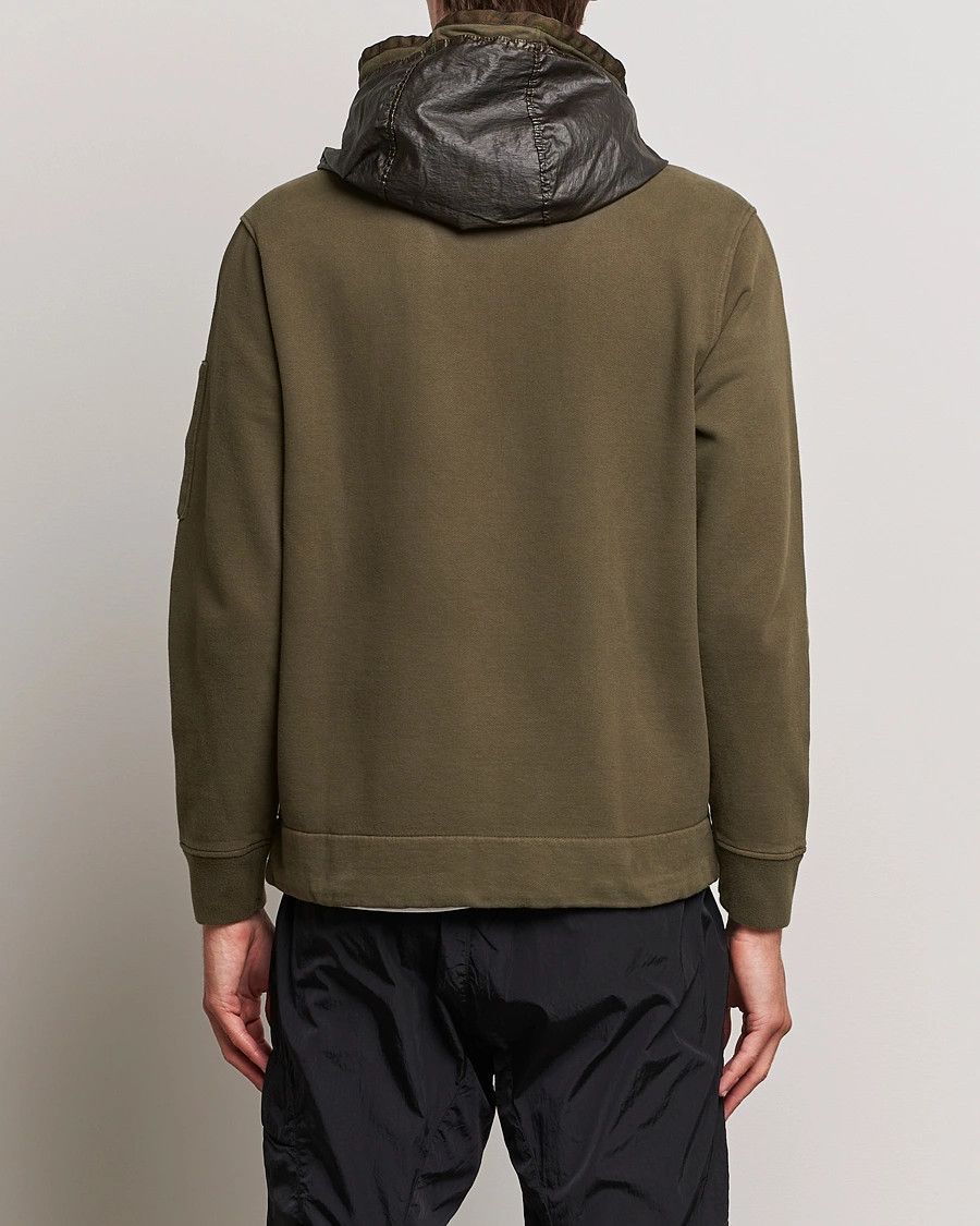 C.P. Company o1y1224 Logo Hoodie in Military Green Size US M / EU 48-50 / 2 - 4 Thumbnail
