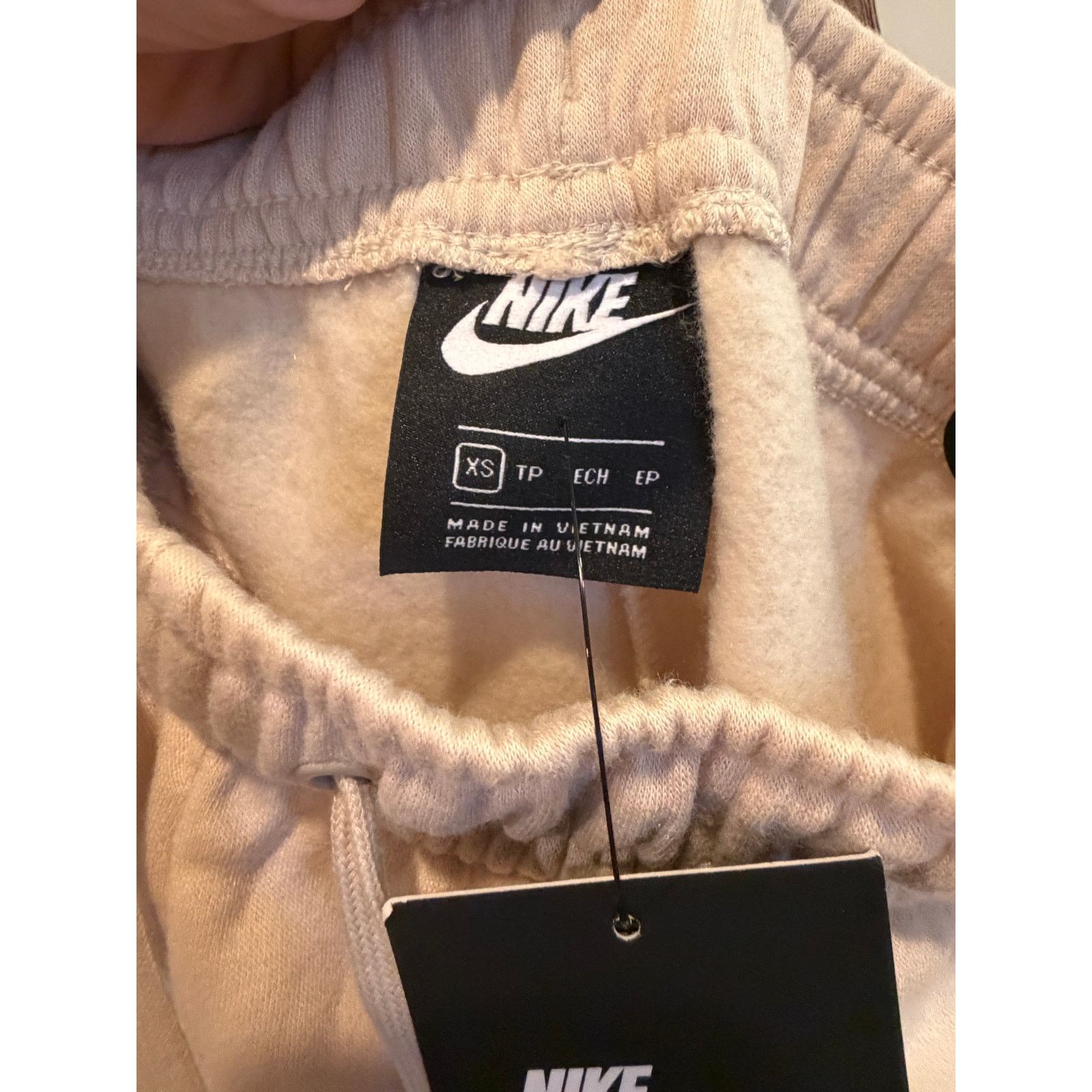 Nike Nike- Standard Fit- Tan Jogger Sweatpants- Women's XS Size 25" / US 0 / IT 36 - 6 Thumbnail