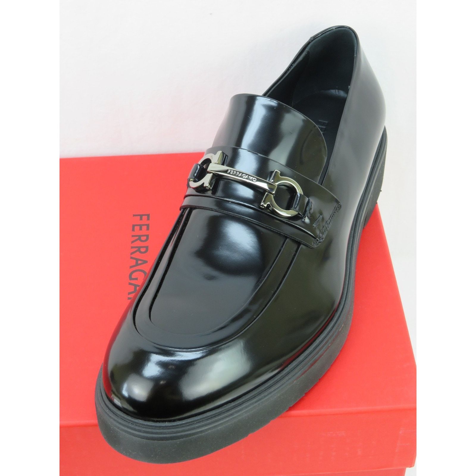 Salvatore Ferragamo FERRAGAMO FIORELLO BLACK PATENT LEATHER GANCINI LOAFERS 9.5 Size US 9.5 / EU 42-43 - 9 Thumbnail