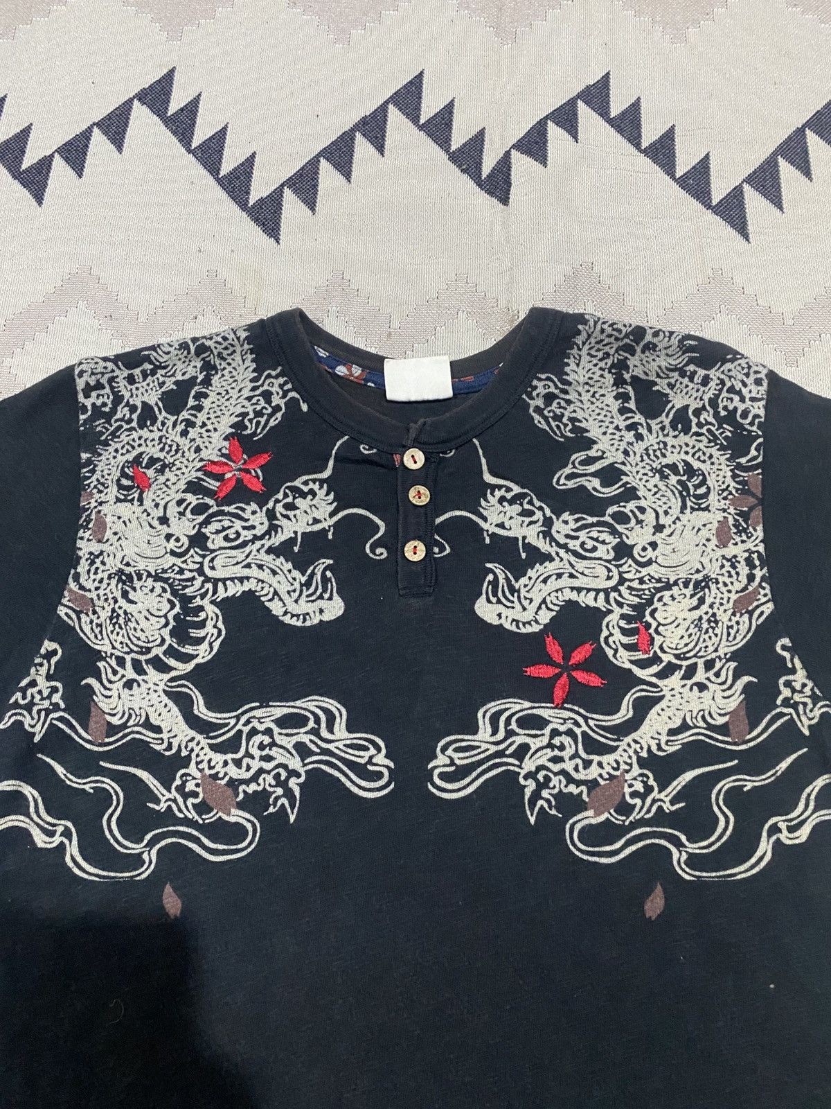 Karakuri Tamashii 2000s KARAKURI TAMASHI STYLE DRAGON DESIGN HALF BUTTON SHIRT Size US M / EU 48-50 / 2 - 7 Thumbnail
