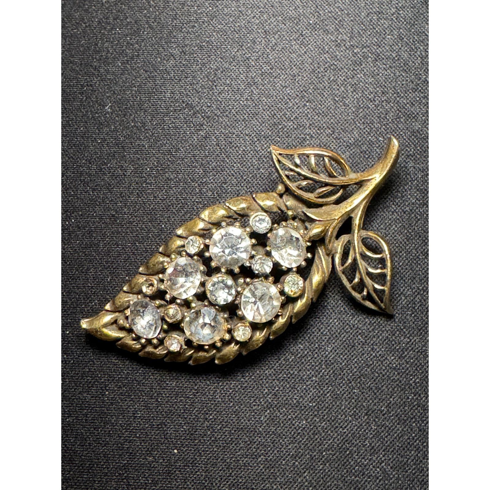 Other Vintage Coro Gold Tone Faceted Crystals Leaf Brooch Size ONE SIZE - 2 Thumbnail