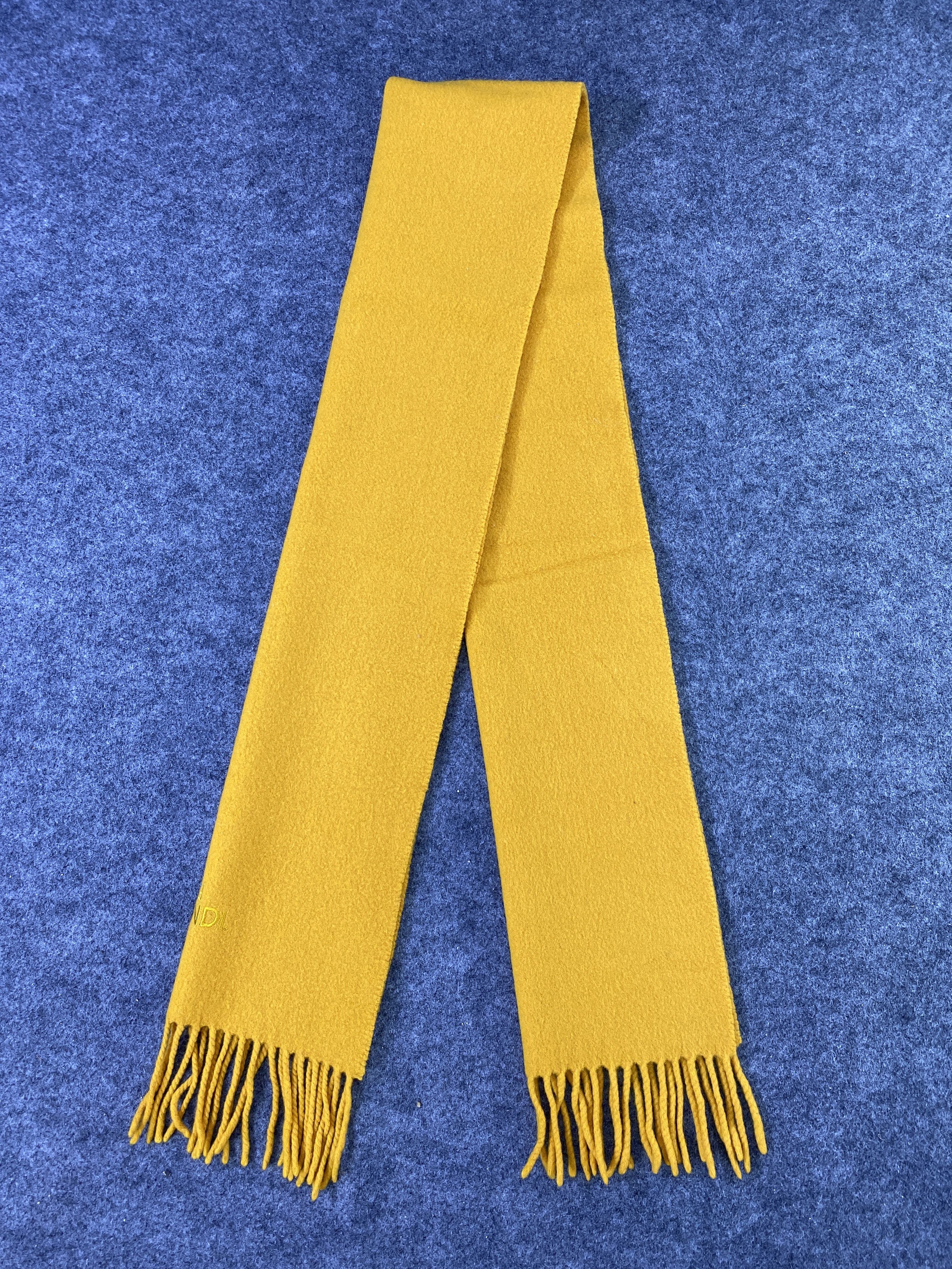 Designer Fendi Missing Tag Scarf / Muffler / Neckwear -T749 Size ONE SIZE - 3 Thumbnail