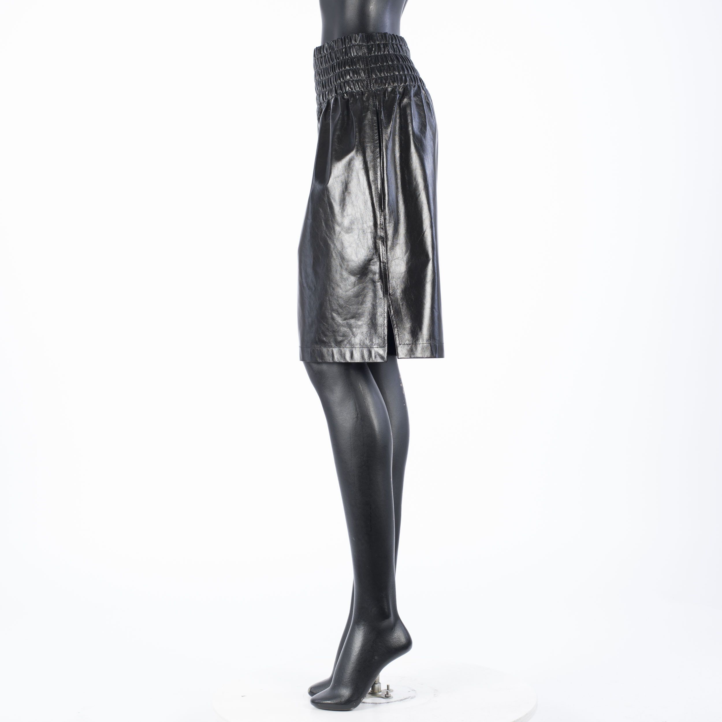 Bottega Veneta Loose Fit Shorts In Shiny Black Nappa Leather Size 26" / US 2 / IT 38 - 3 Thumbnail