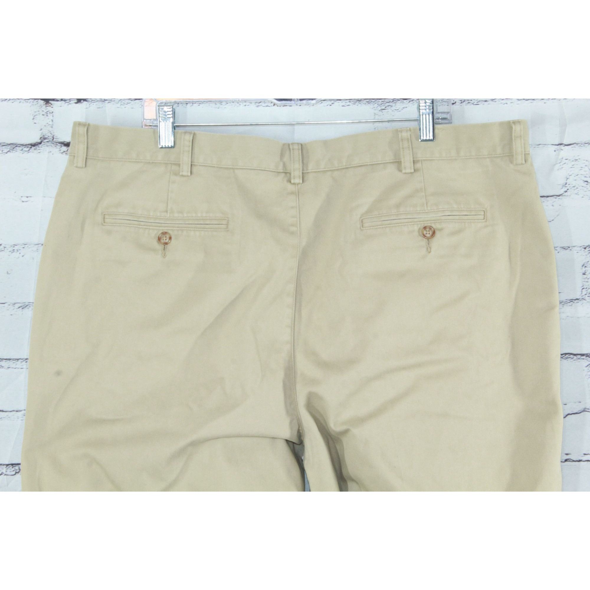 L.L. Bean LL Bean Men's Khaki Wrinkle Free Double L Chinos Size 42" / US 20 - 5 Thumbnail
