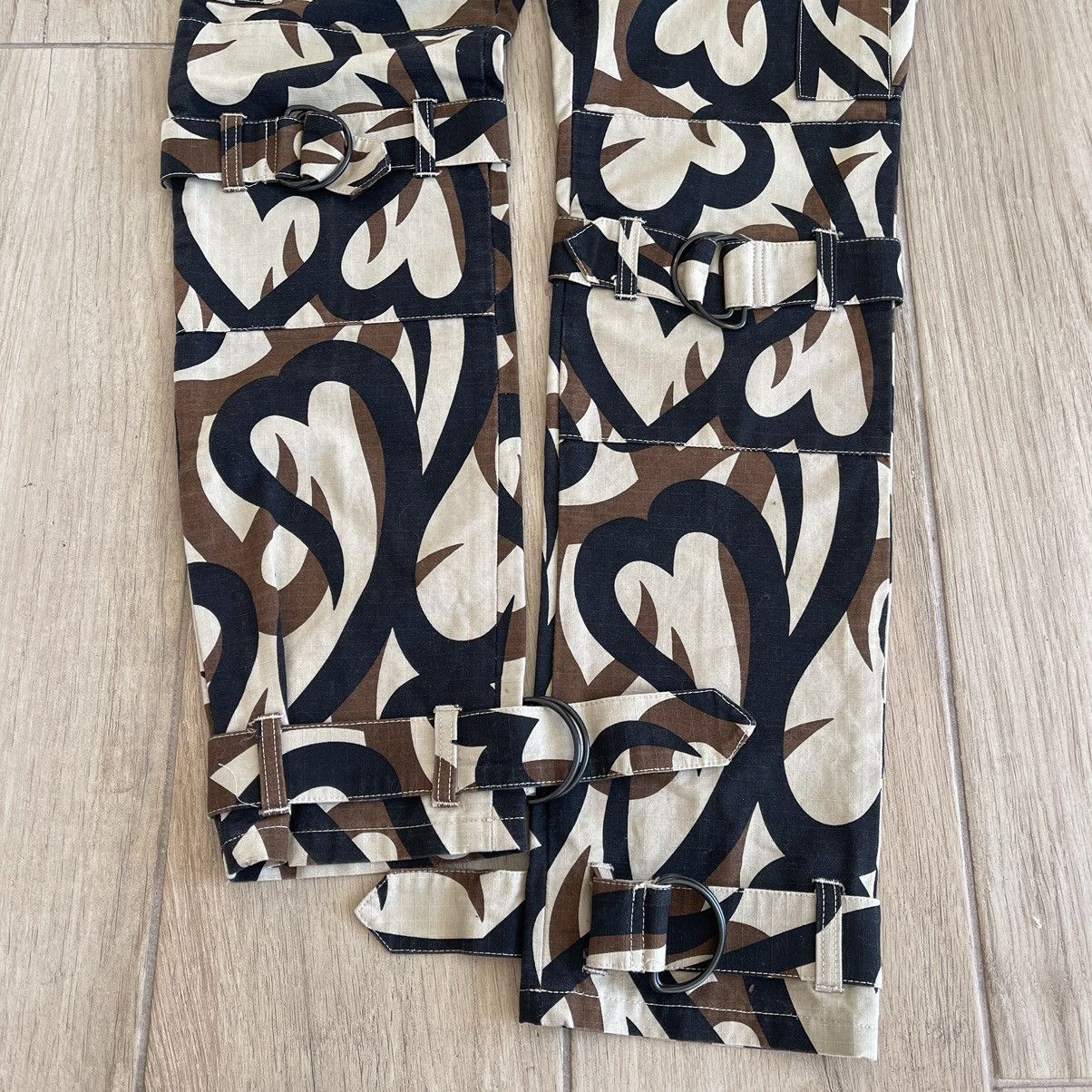 Number (N)ine AW2004 'Give Peace A Chance' Tribal Heart Camo Bondage Pants Size US 32 / EU 48 - 5 Thumbnail