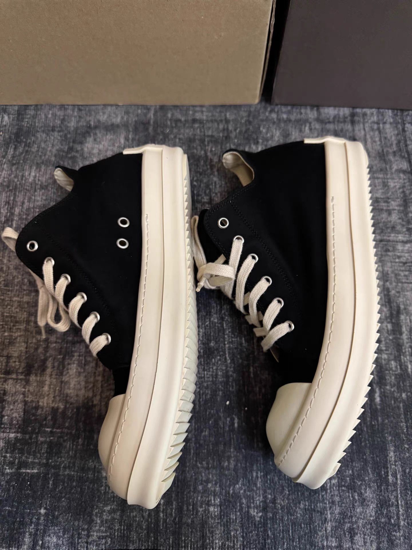 Rick Owens Rick Owens DRKSHDW Satin Low Top Turbo Cyclops Size US 9 / EU 42 - 3 Thumbnail