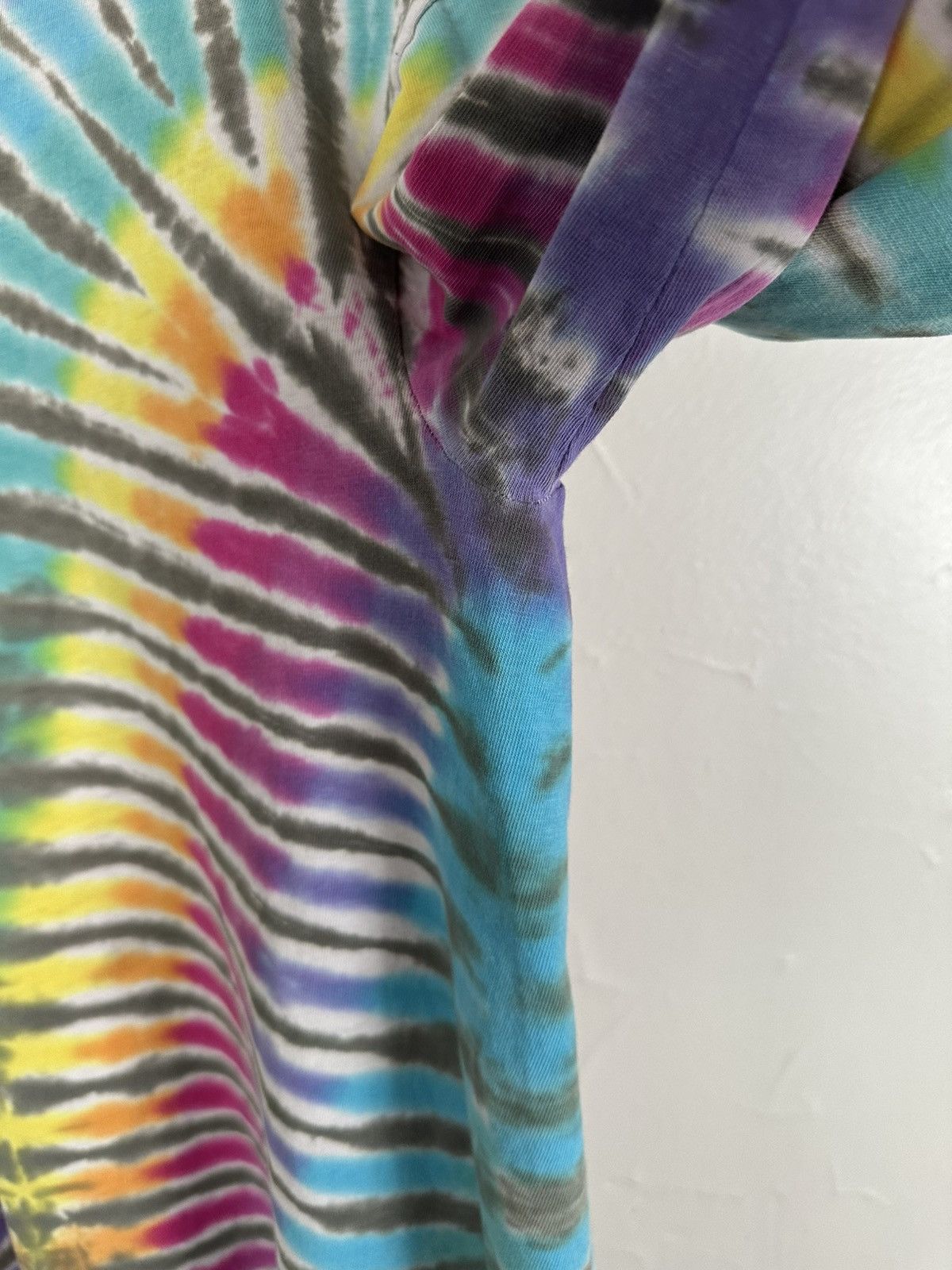 Hanes (L) AMAZING THRASHED OUT Tye Dye Longsleeve Tee Size US L / EU 52-54 / 3 - 7 Thumbnail