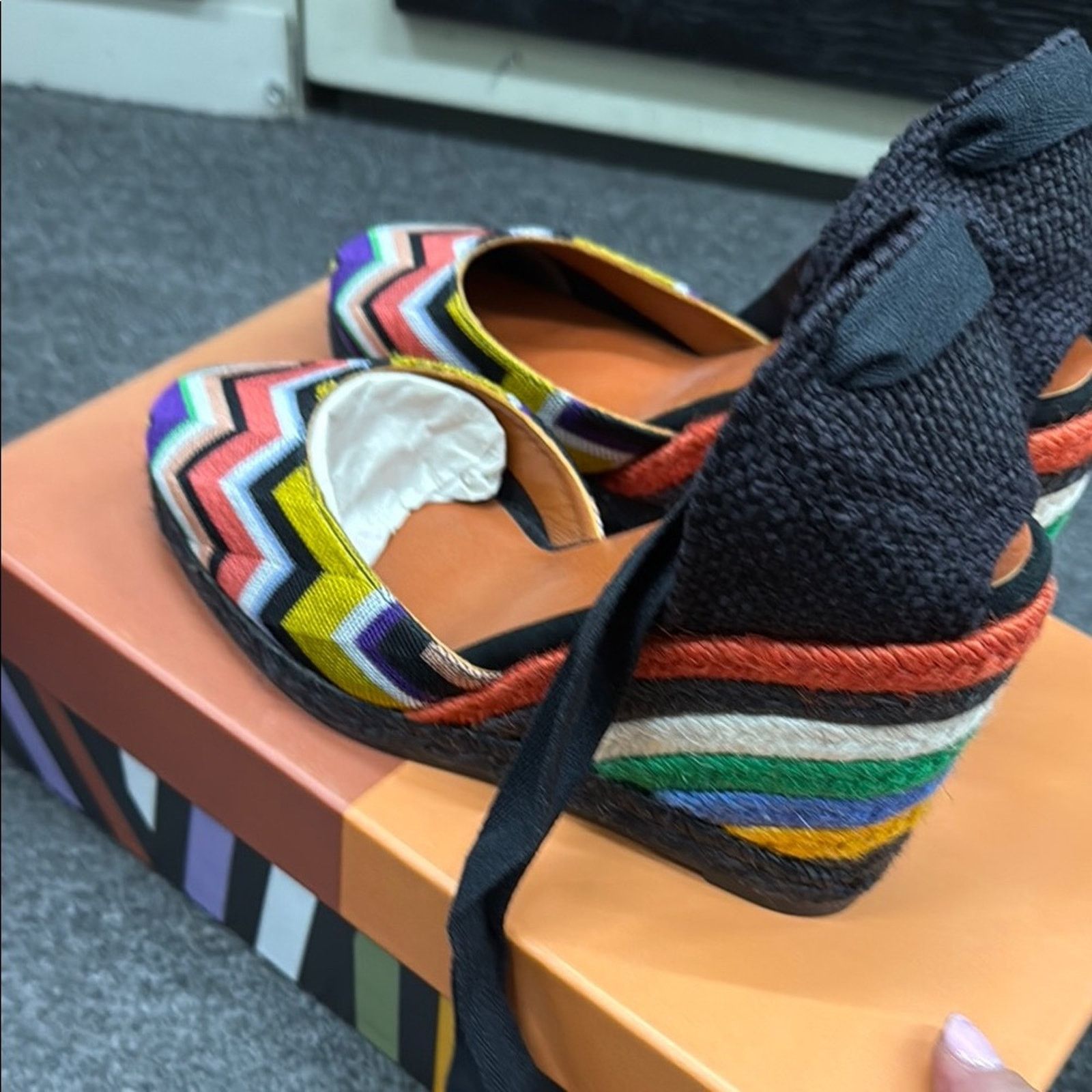 Missoni NWT Missoni Colorful Zigzag Espadrille Wedges Size 36 US 6 Size US 6 / IT 36 - 4 Thumbnail