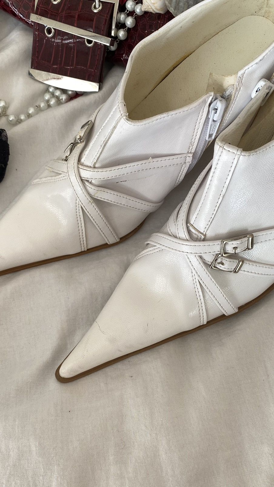 Vintage Vintage white pointy toe boots Size US 5.5 / IT 35.5 - 7 Thumbnail