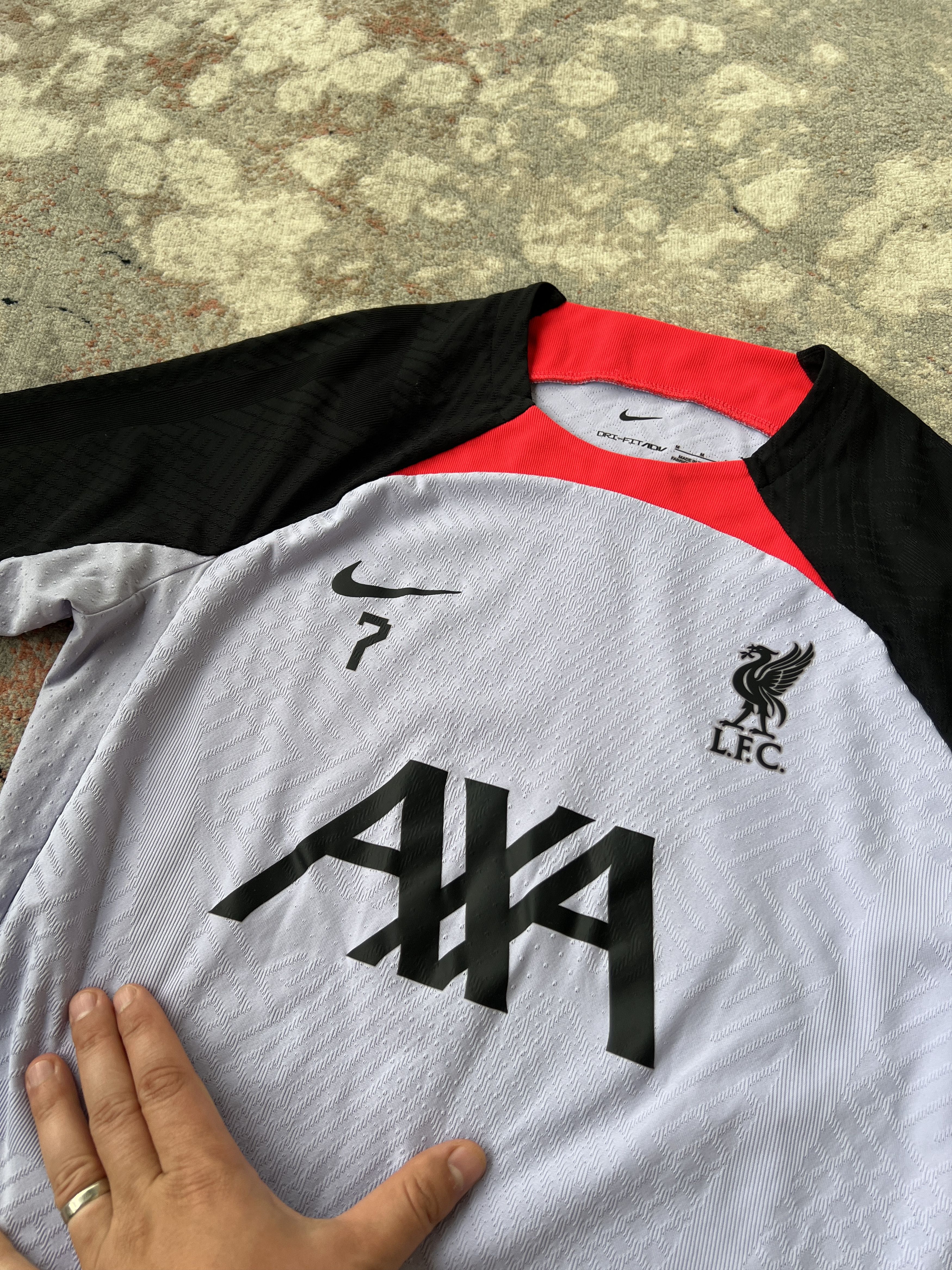 Nike Nike Liverpool Jersey Size US M / EU 48-50 / 2 - 2 Thumbnail