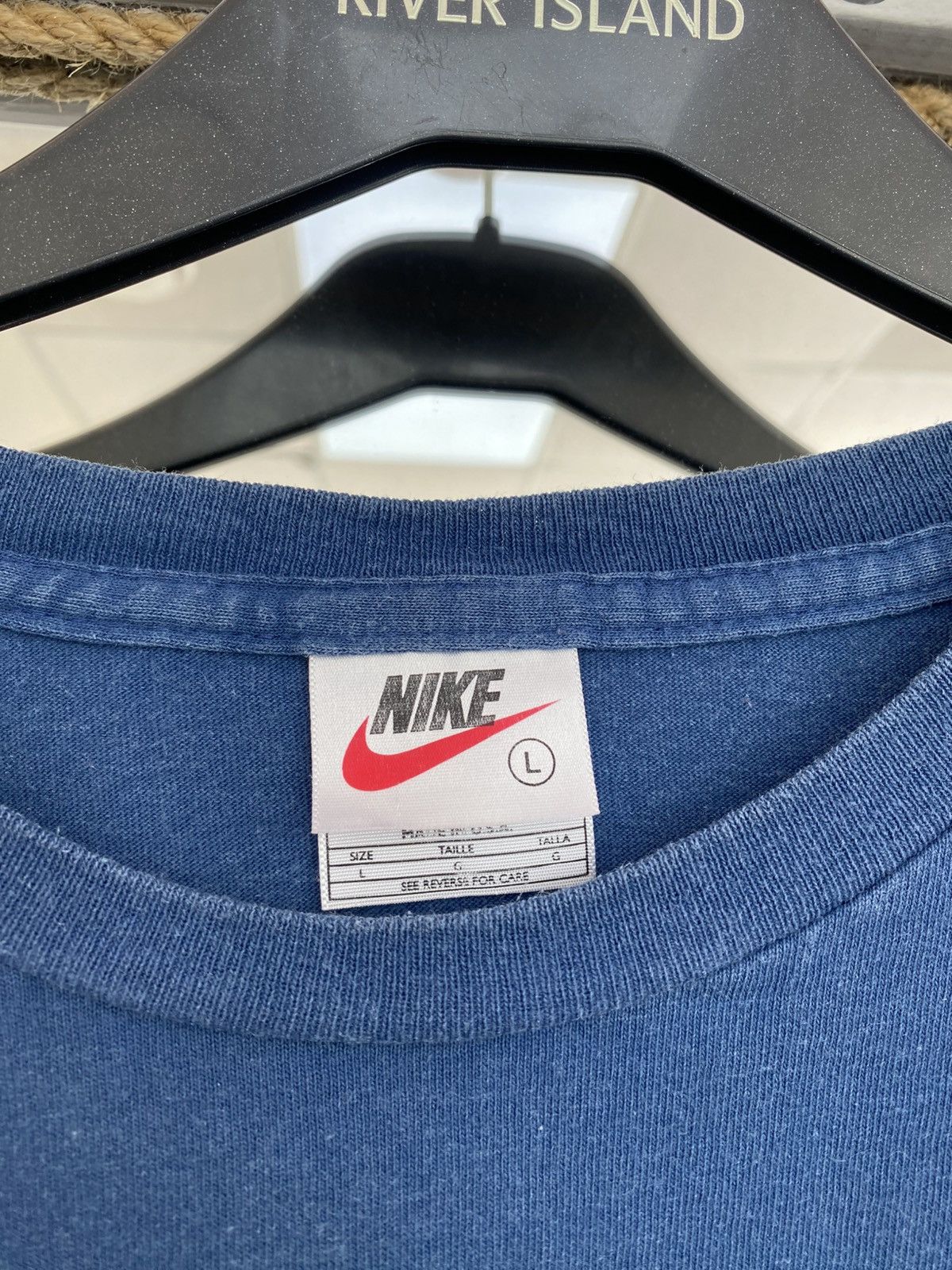 Nike Vintage Nike Athletics Faded 90s tee Size US L / EU 52-54 / 3 - 5 Thumbnail