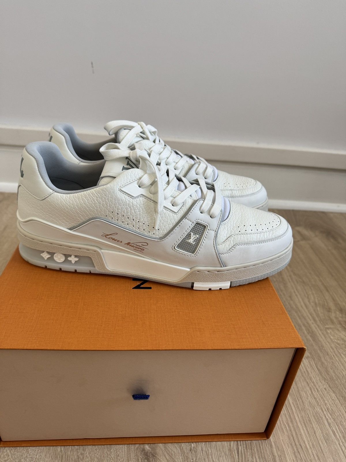 Louis Vuitton Louis Vuitton traîner Size US 9 / EU 42 - 3 Thumbnail