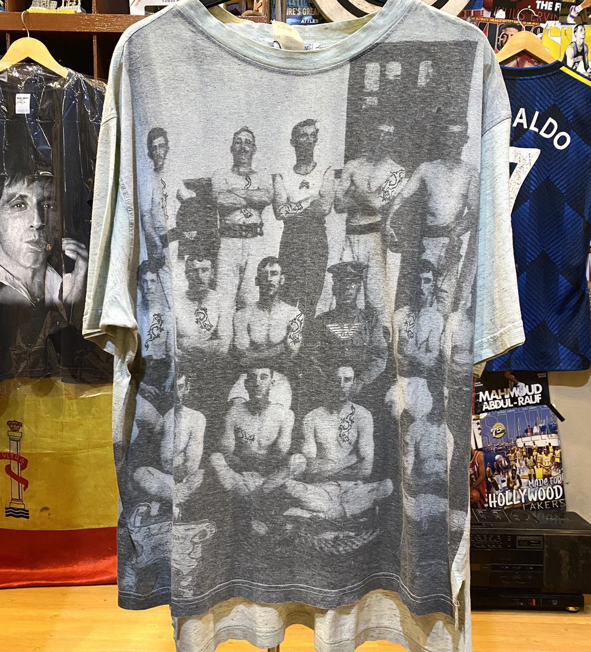 Emporio Armani × Vintage Vintage tee Emporio Armani 1980s Group Muscle Men made Italy Size US L / EU 52-54 / 3 - 2 Thumbnail