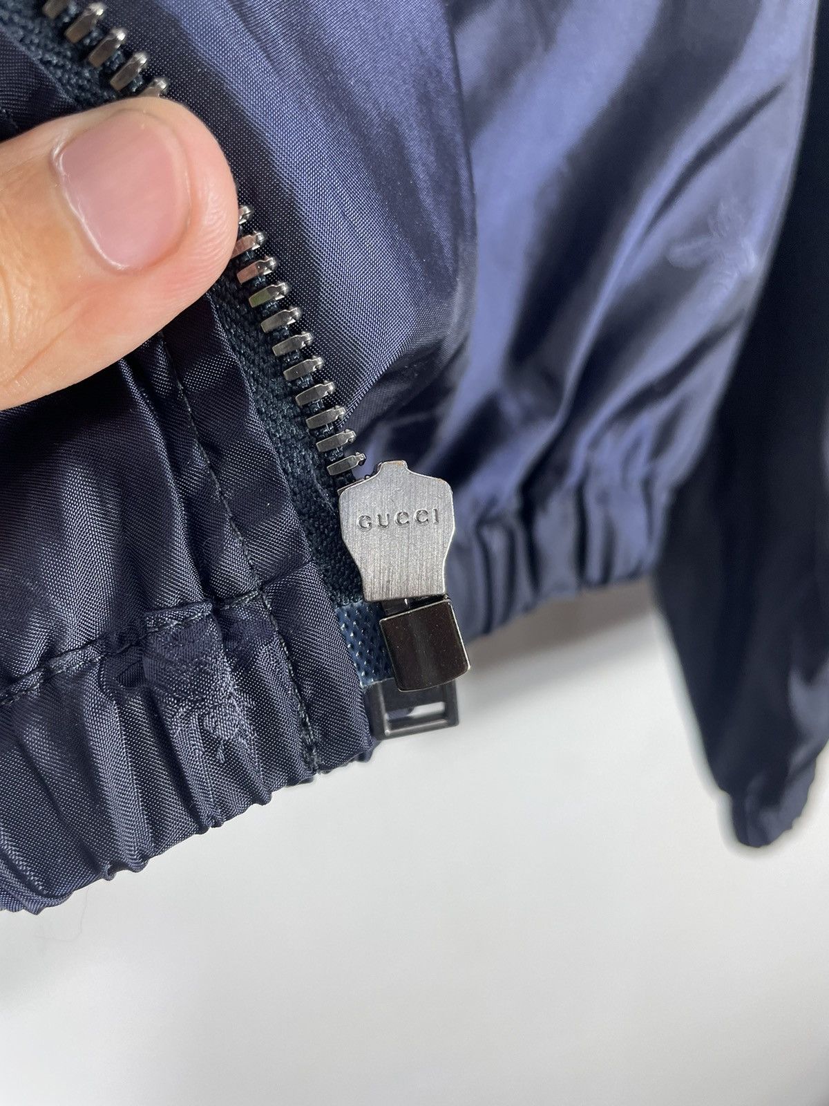 Gucci Gucci bee-patterned shell bomber jacket in navy Size US S / EU 44-46 / 1 - 8 Thumbnail