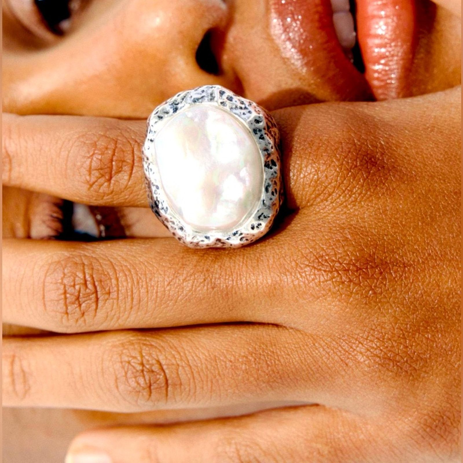 Zara Nwt- Zara pearl maxi ring 6.5 Size ONE SIZE - 1 Thumbnail