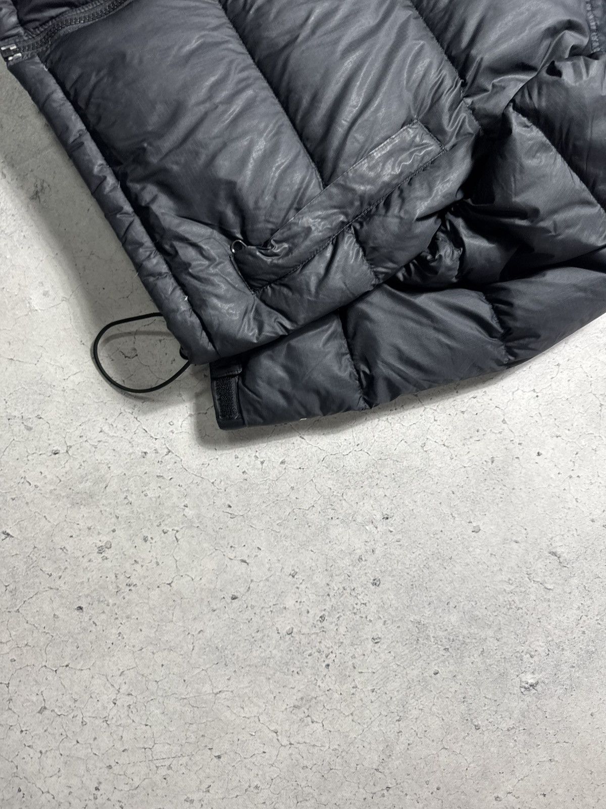 The North Face The North Face 700 Nuptse Black Down Pufffer Jacket Size L / US 10 / IT 46 - 3 Thumbnail