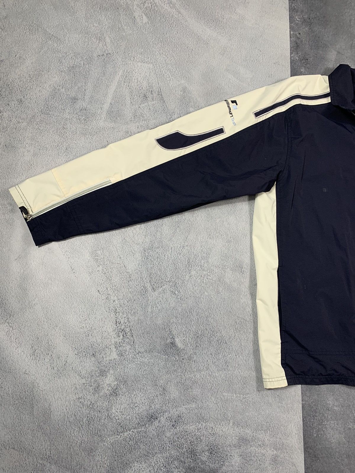 BMW × Formula 1 × Puma Vintage Y2K Puma BMW Williams F1 Team light racing jacket XL Size US XL / EU 56 / 4 - 2 Thumbnail