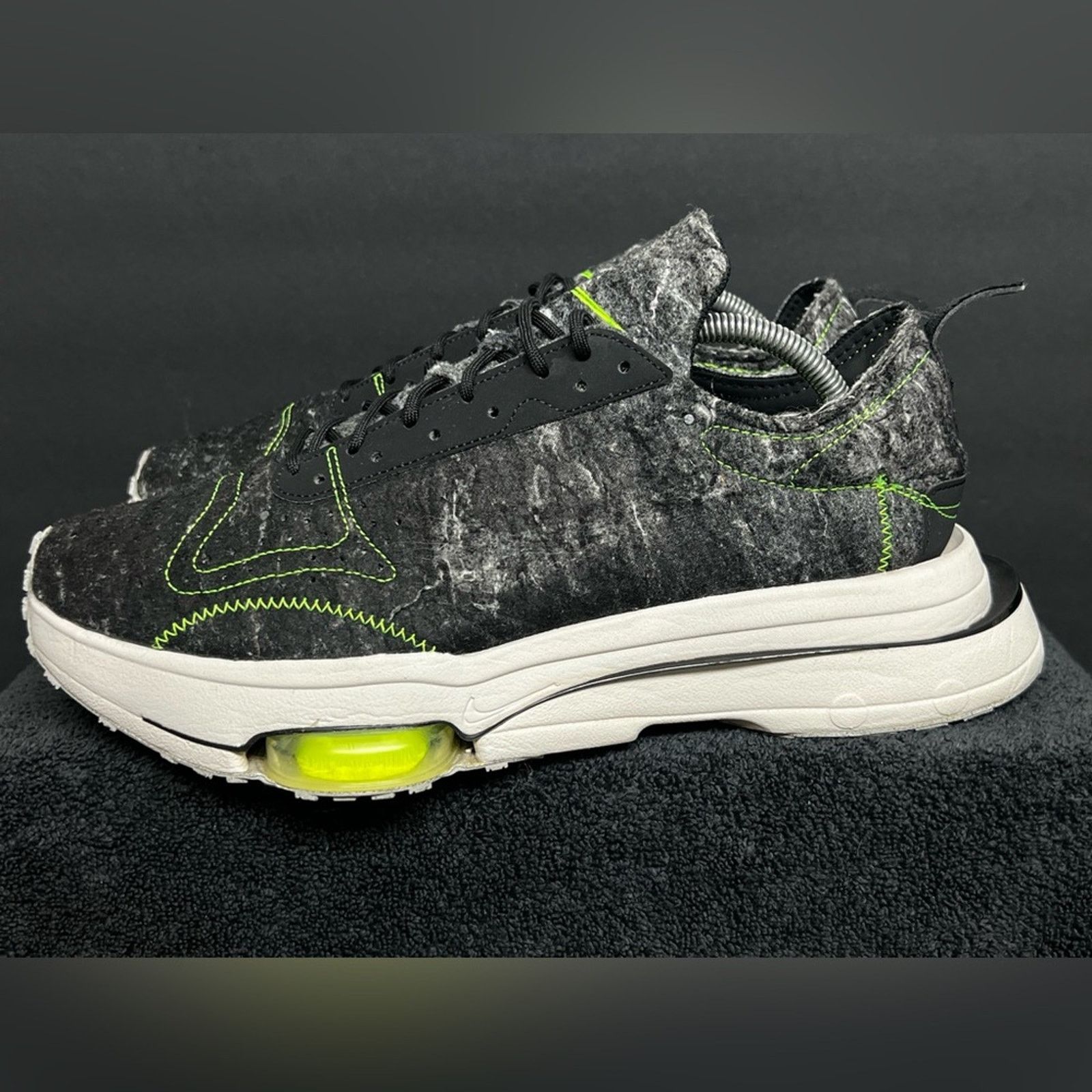 Nike Nike Air Zoom-Type M2Z2 Men’s Size 11 Wool Pack Black Green Size US 11 / EU 44 - 1 Thumbnail